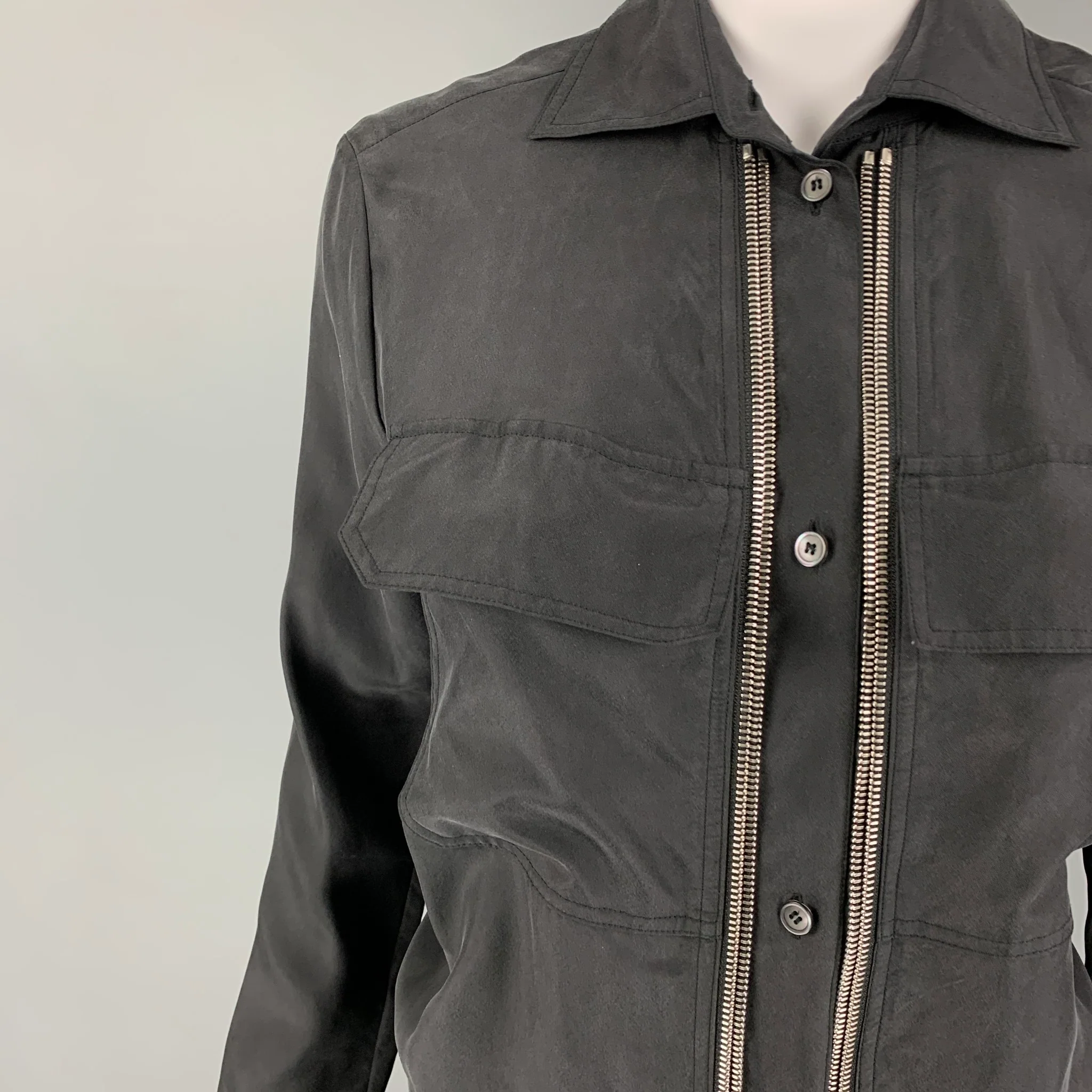 MCQ by ALEXANDER MCQUEEN Size XS Black Silk Patch Pockets Shirt - Image 2