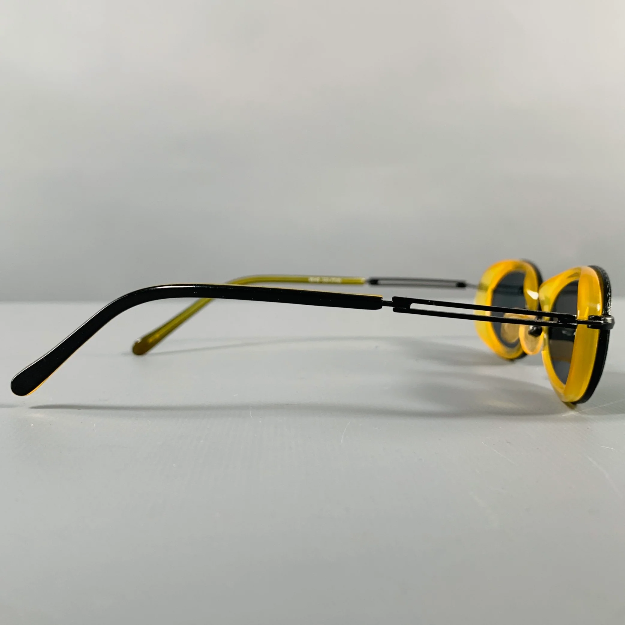 MELISSA Black Yellow Acetate Readers Sunglasses - Image 2