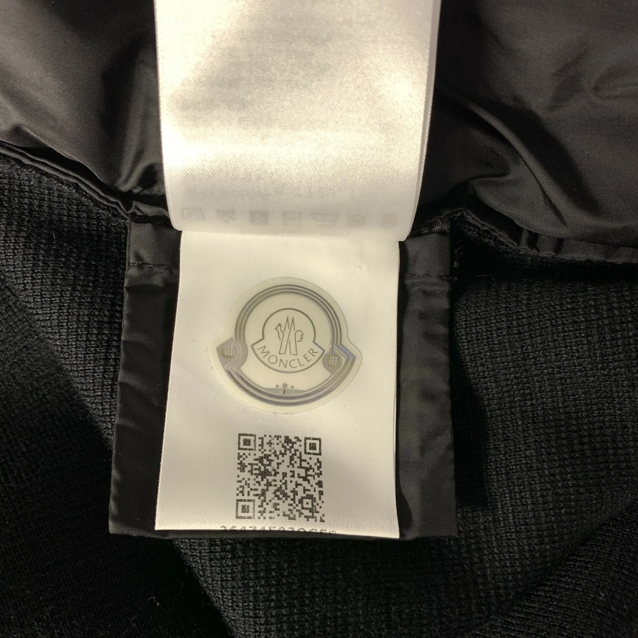 MONCLER Size L Black Polyamide Quilted Down Filled Jacket Outdoor - Image 11