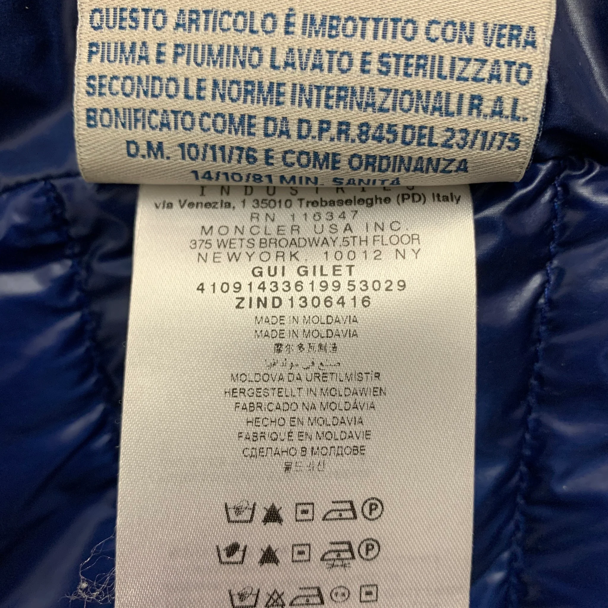 MONCLER Size L Blue Quilted Nylon Lightweight Vest - Image 6
