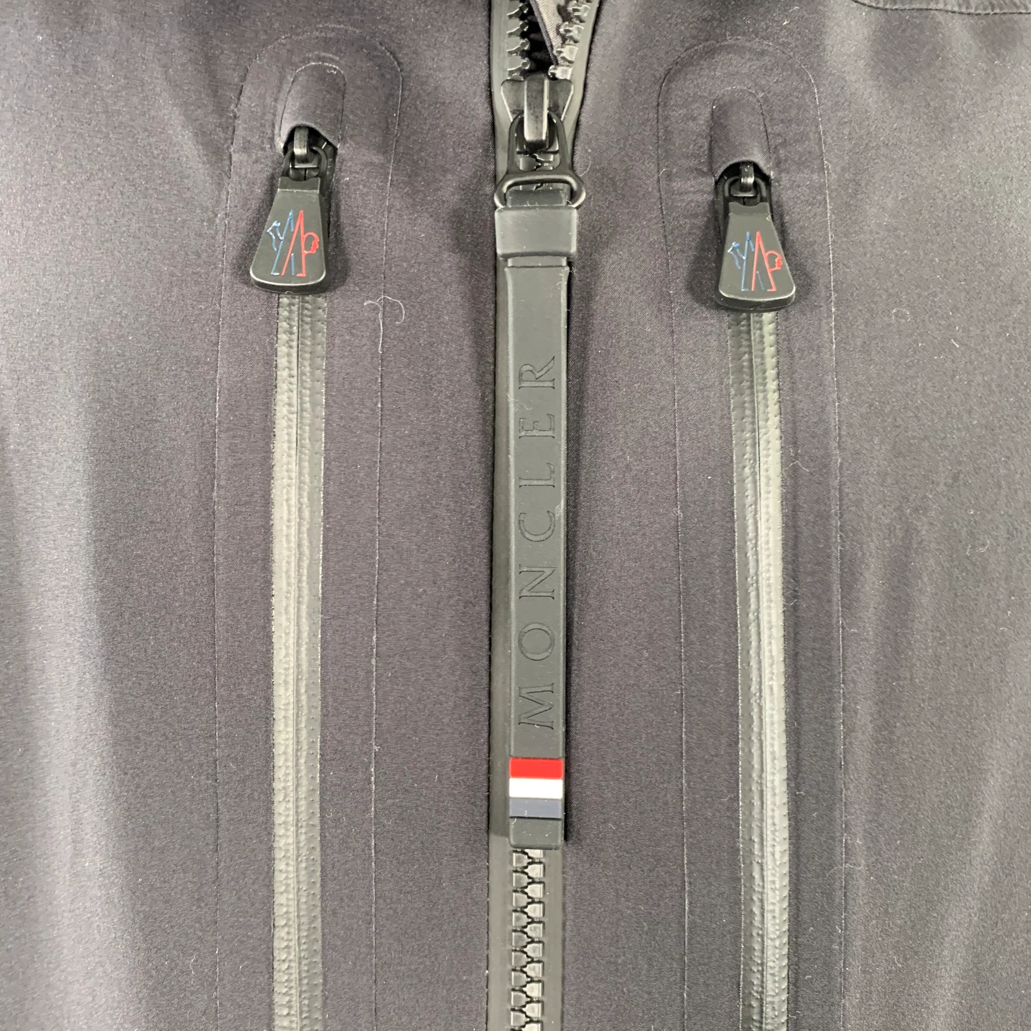 MONCLER Size XL Fuyens Black Polyamide Blend Zip Pockets Jacket - Image 2