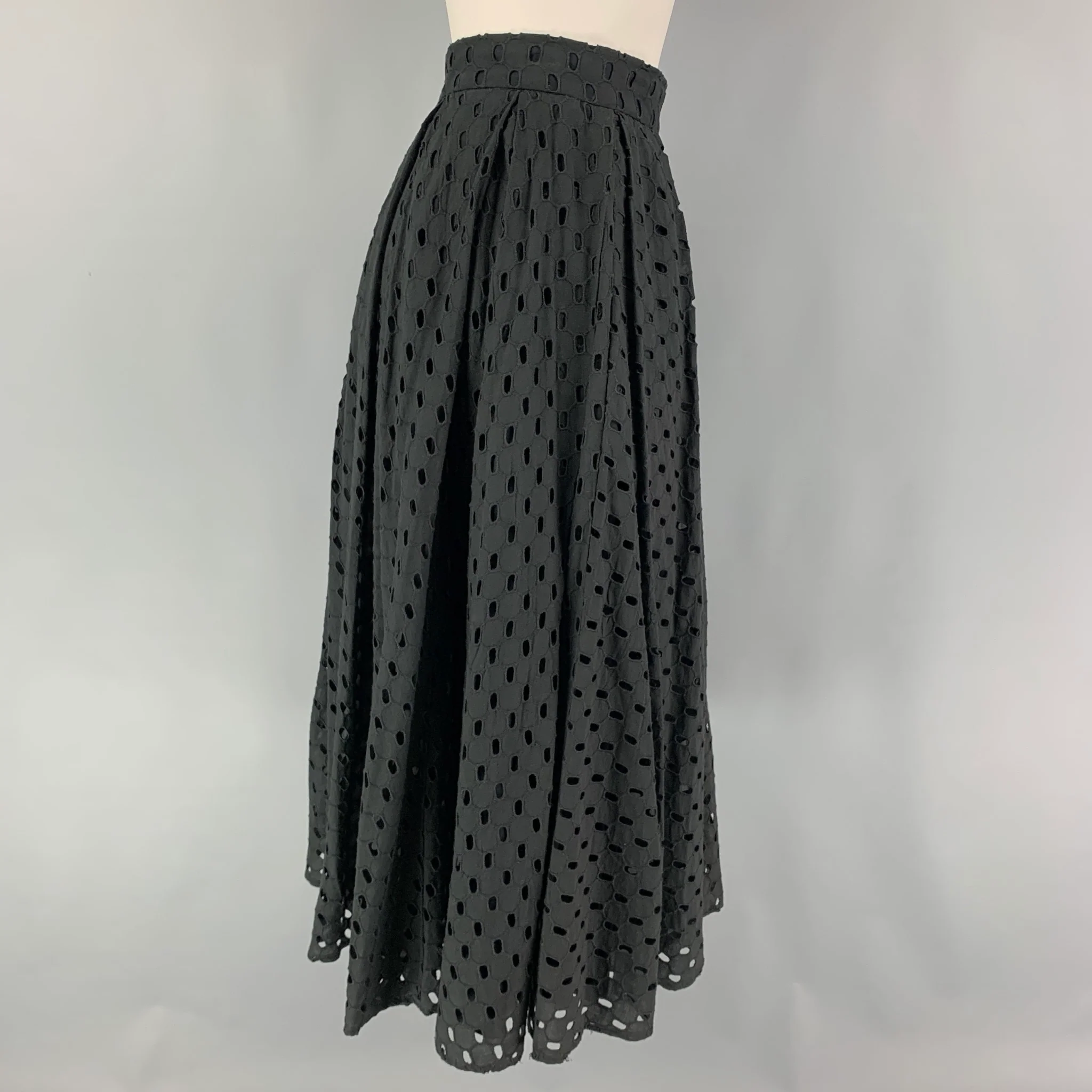 MOSCHINO Size 8 Black Cotton Eyelet A-Line Skirt - Image 3