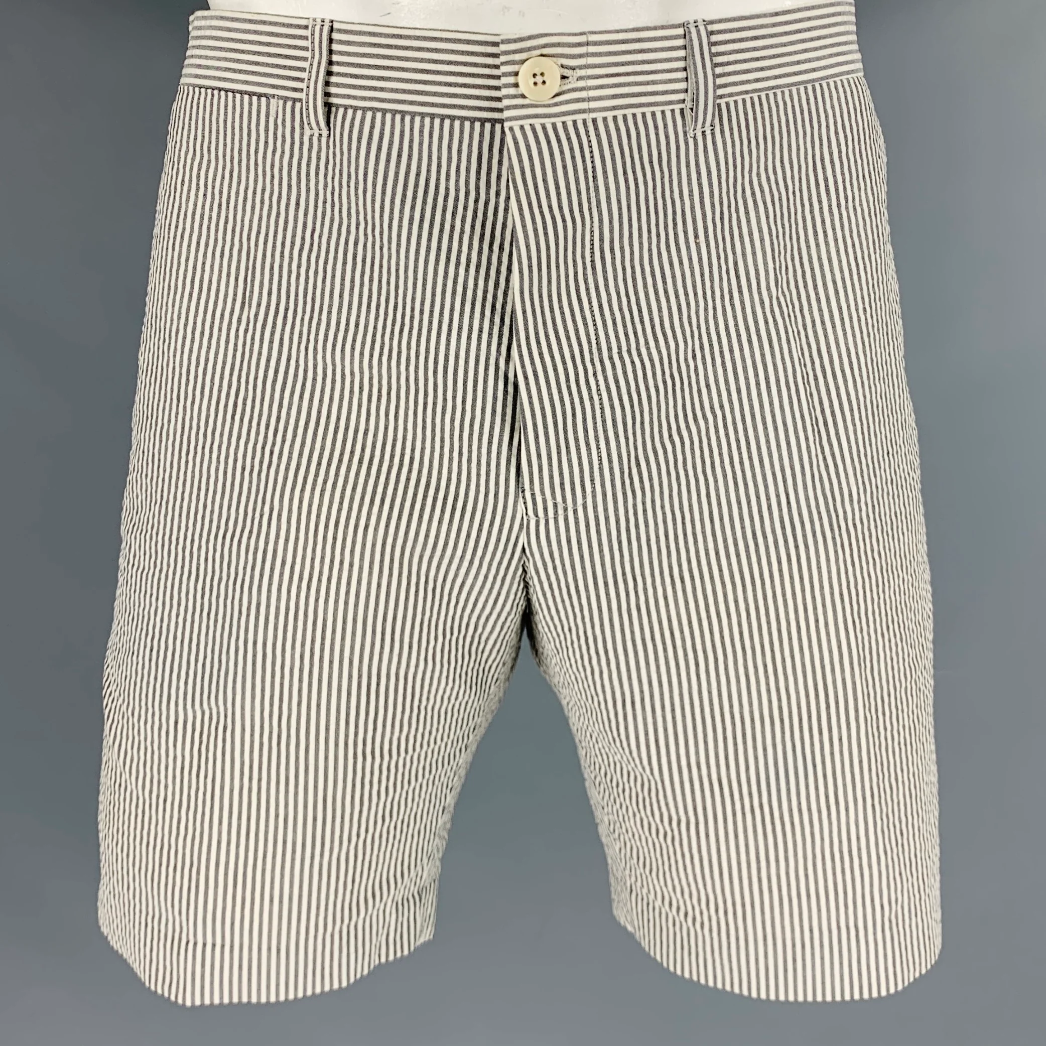 MR P. Size 42 White Grey Seersucker Cotton Single Breasted Shorts Suit - Image 3