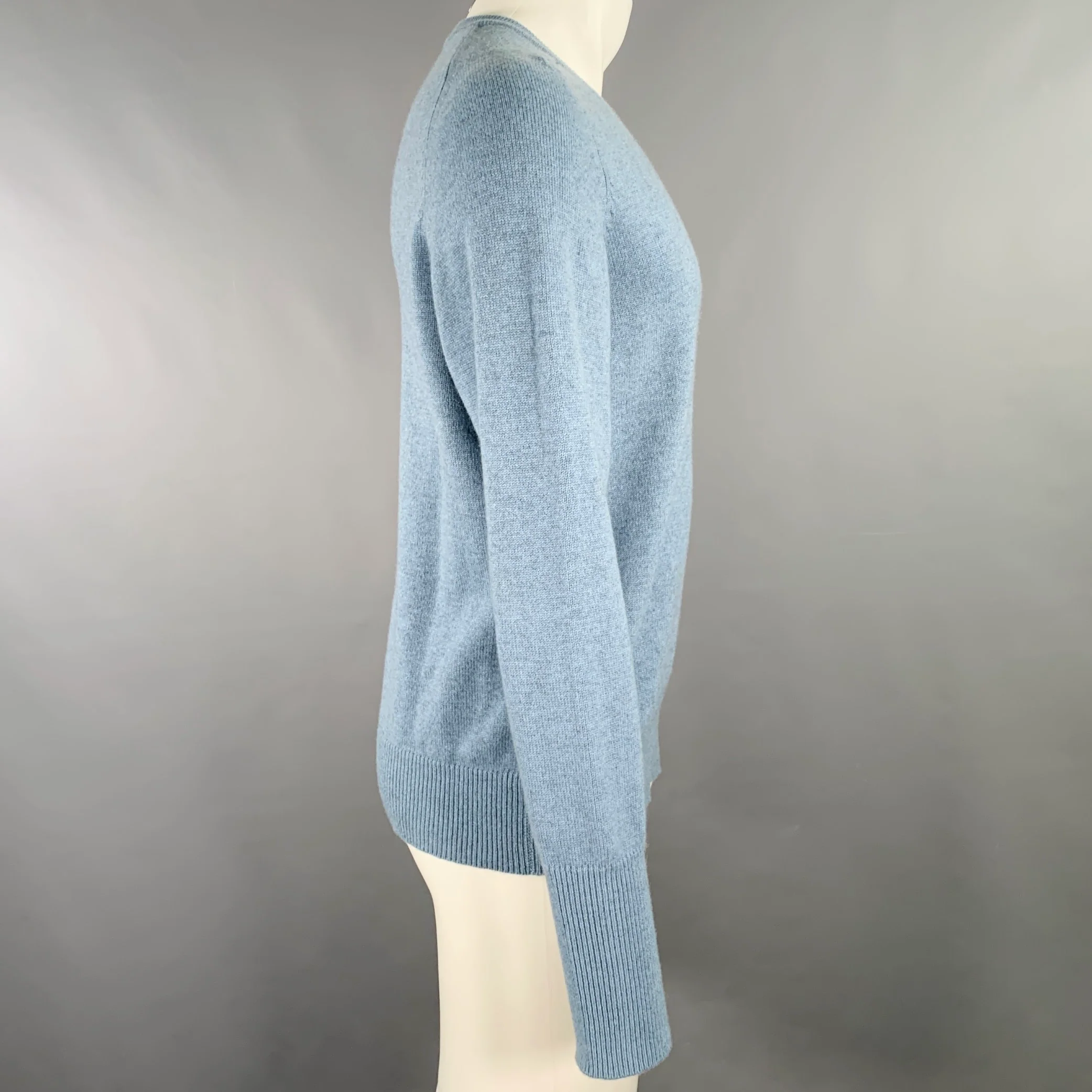 N.PEAL AW15 Size S Blue Heather Knit Cashmere V-Neck Sweater - Image 2