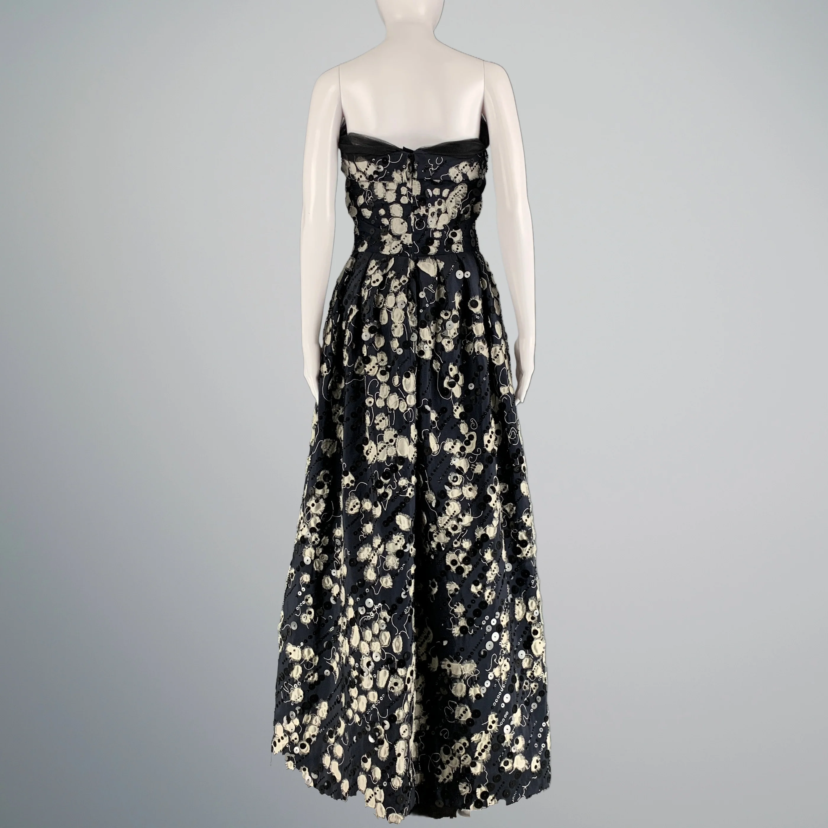 NAEEM KHAN Size 4 Black Cream Silk payettes Strapless Long Gown Evening Dress - Image 5