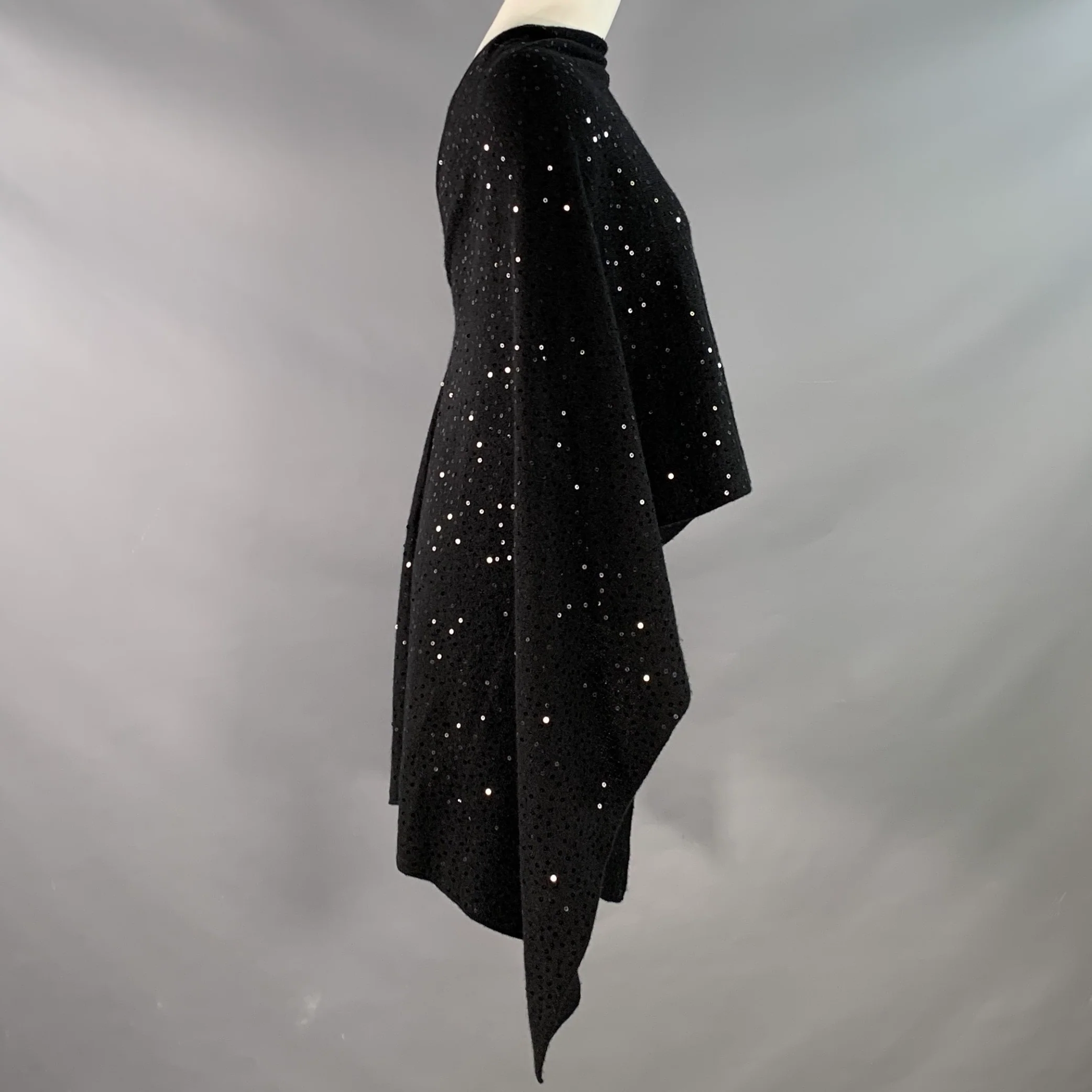 NEIMAN MARCUS Black Sequin Knit Cashmere Scarf Shawl - Image 4