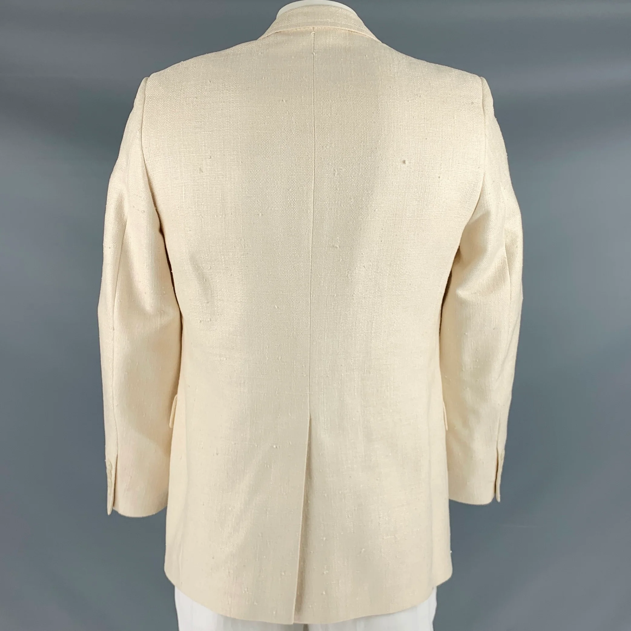 NEIMAN MARCUS Size 42 Beige Textured Silk Notch Lapel Sport Coat - Image 3