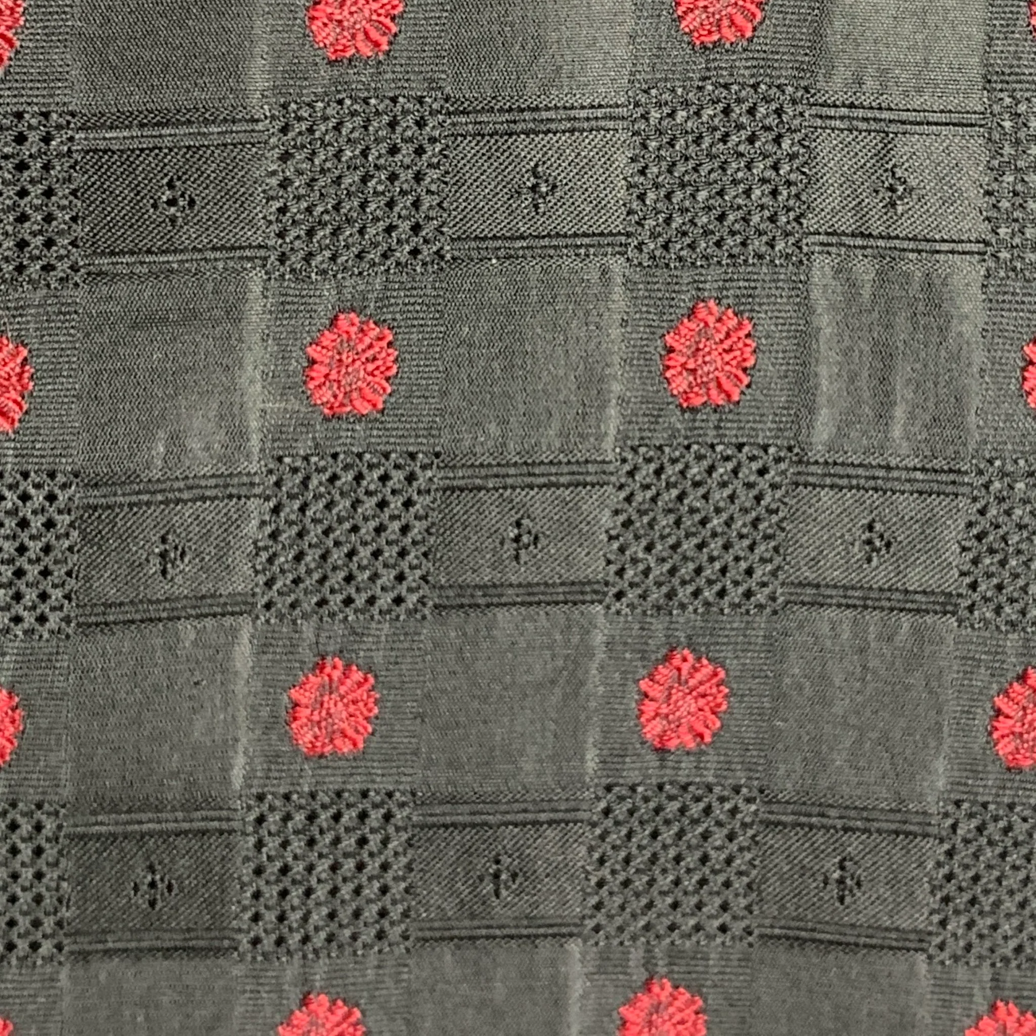 NEIMAN MARCUS Size XL Black Burgundy Jacquard Silk Buttoned Vest - Image 2