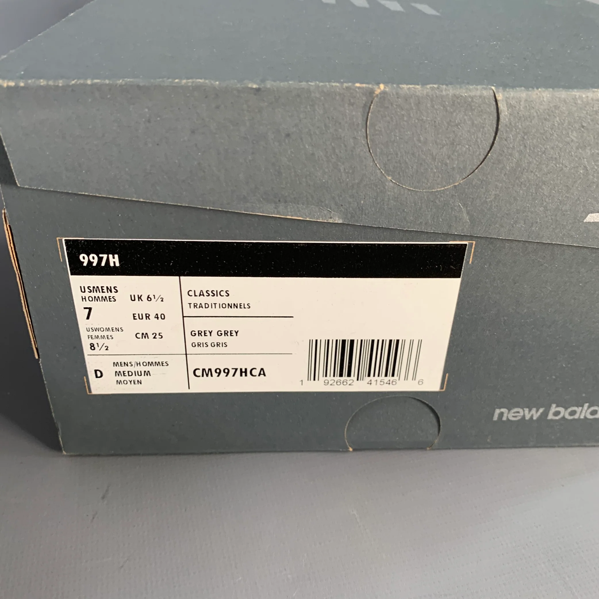 NEW BALANCE 2018 Size 7 997H Grey White Color Block Suede Lace-Up Sneakers - Image 10