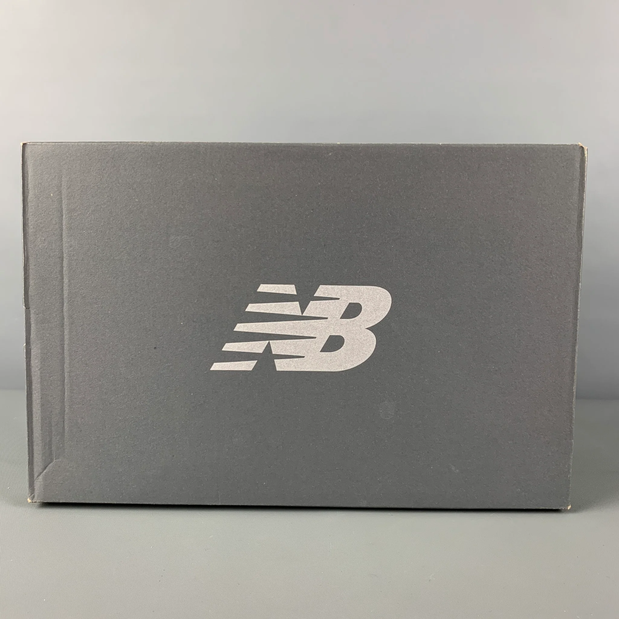 NEW BALANCE 327 Size 11 Beige Mixed Fabrics Low Top Sneakers - Image 10