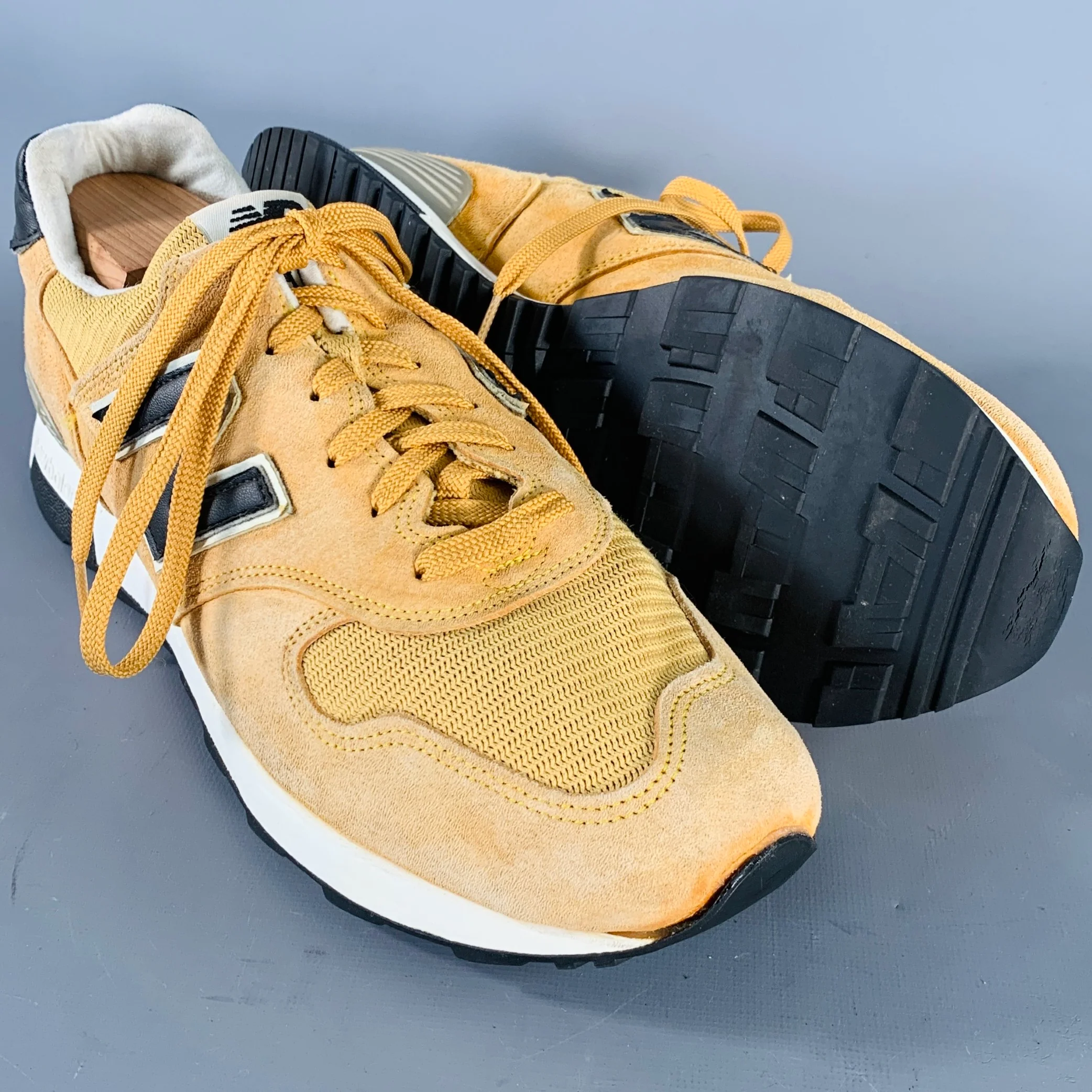 NEW BALANCE Size 11 1400 Mustard Yellow Suede Mesh Athletic Sneakers - Image 5