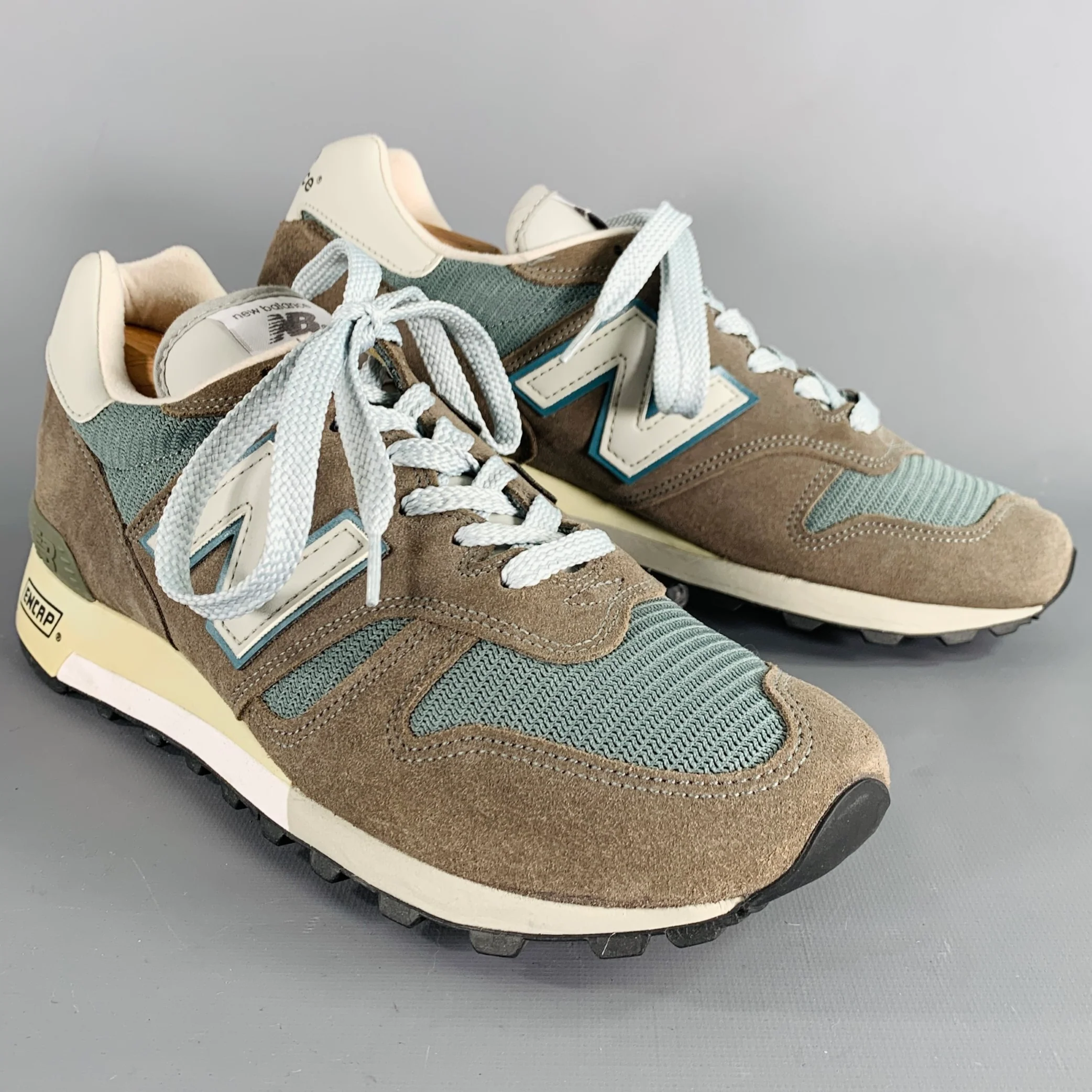 NEW BALANCE Size 9 Grey Blue Mixed Fabrics Suede Mesh Sneakers