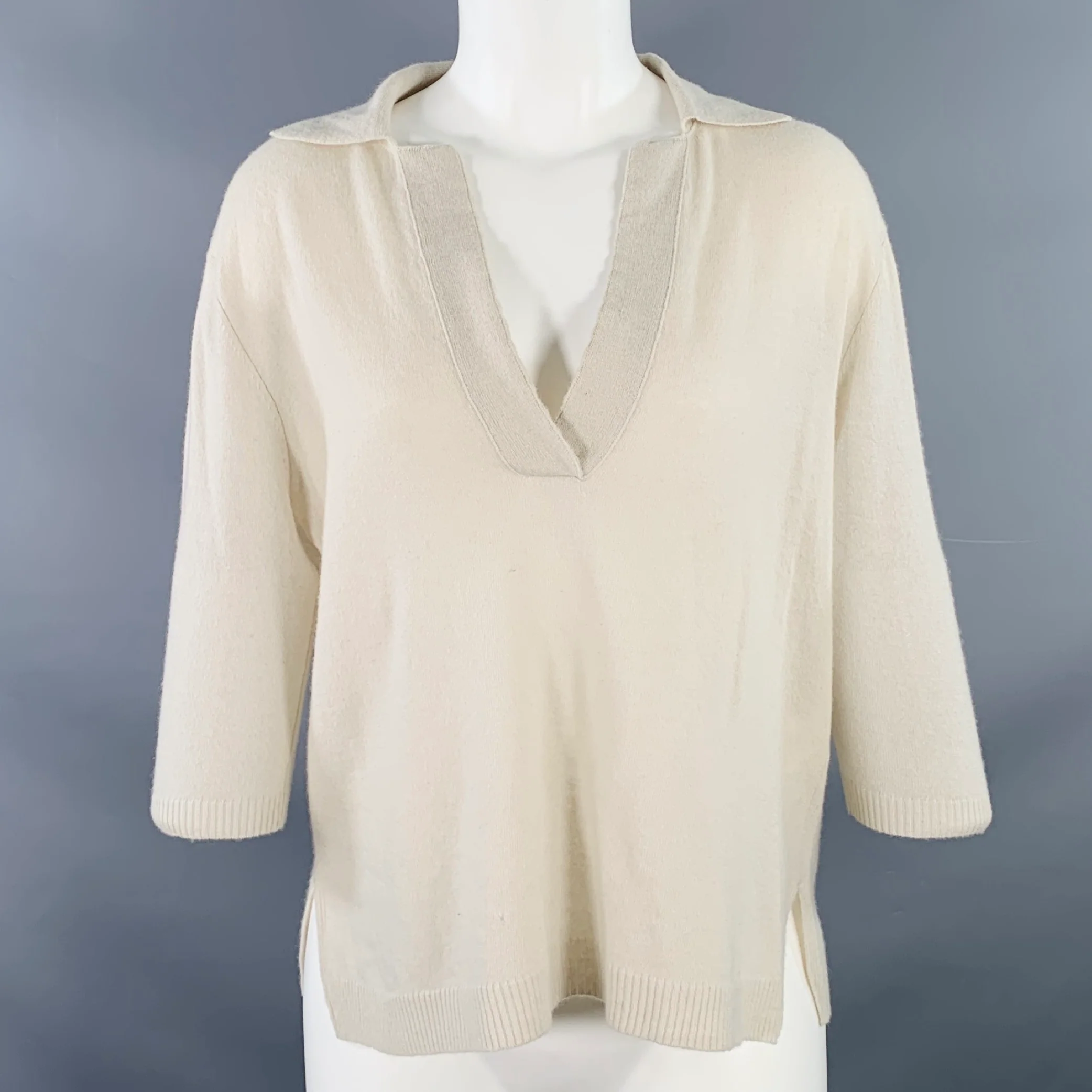 NHBT Size M Beige Cashmere Knit Open Collar V-Neck 3/4 Sleeves Casual Top