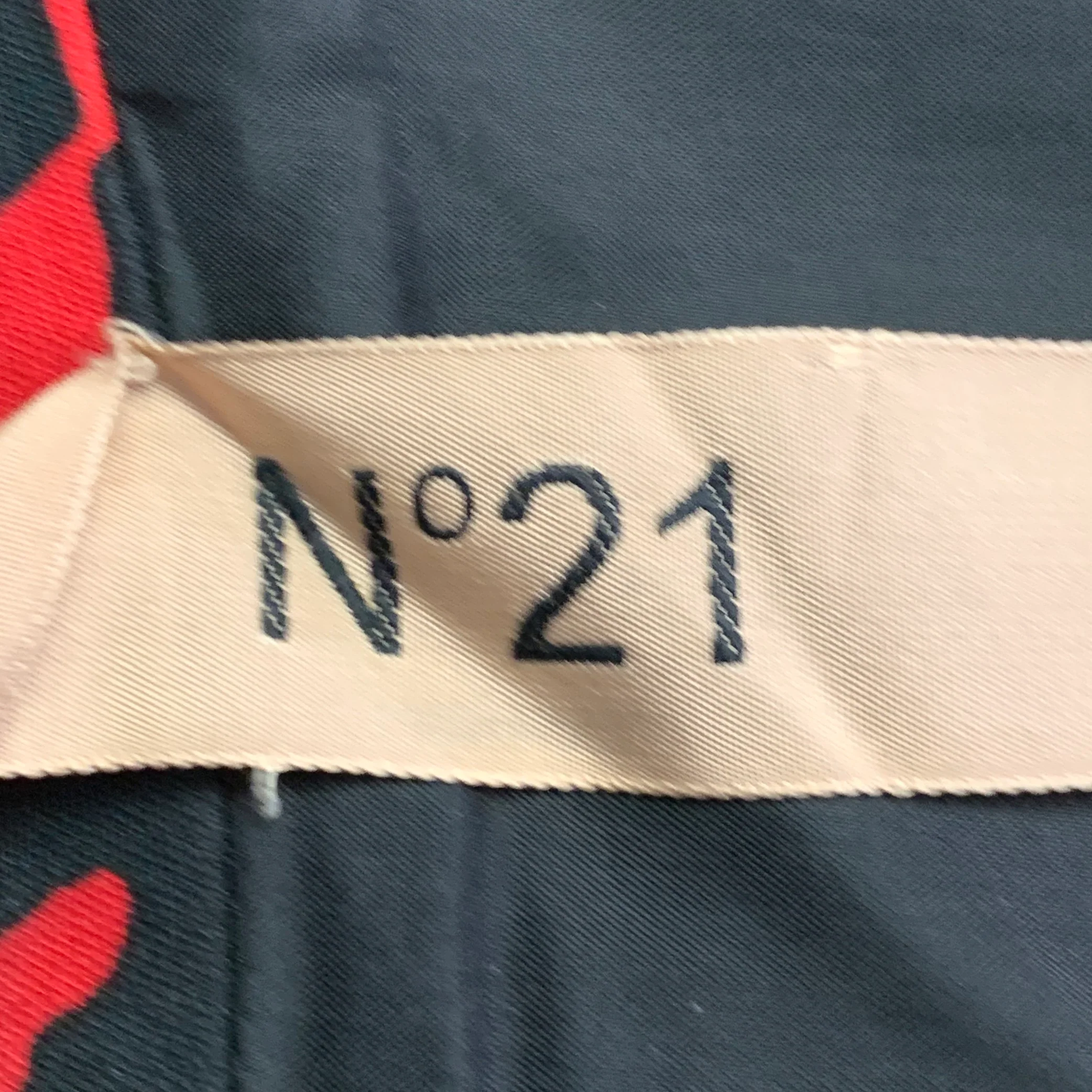 No. 21 Size 8 Red Black Viscose Animal Print Pencil Midi Skirt - Image 3