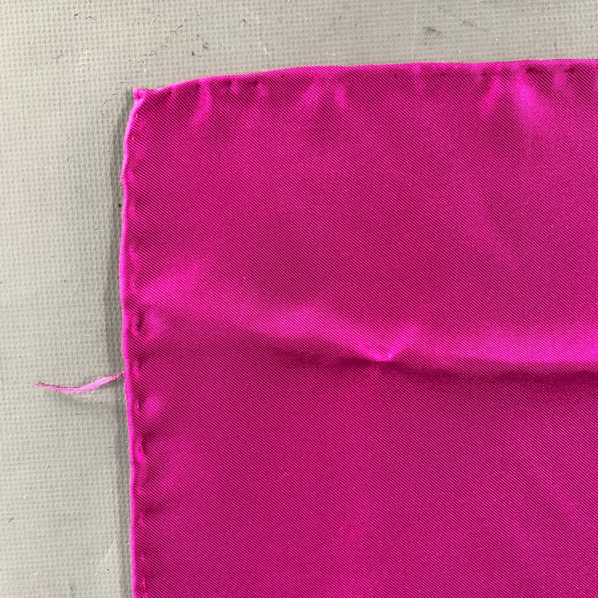 NO BRAND Pink Shimmer Silk Pocket Square - Image 2