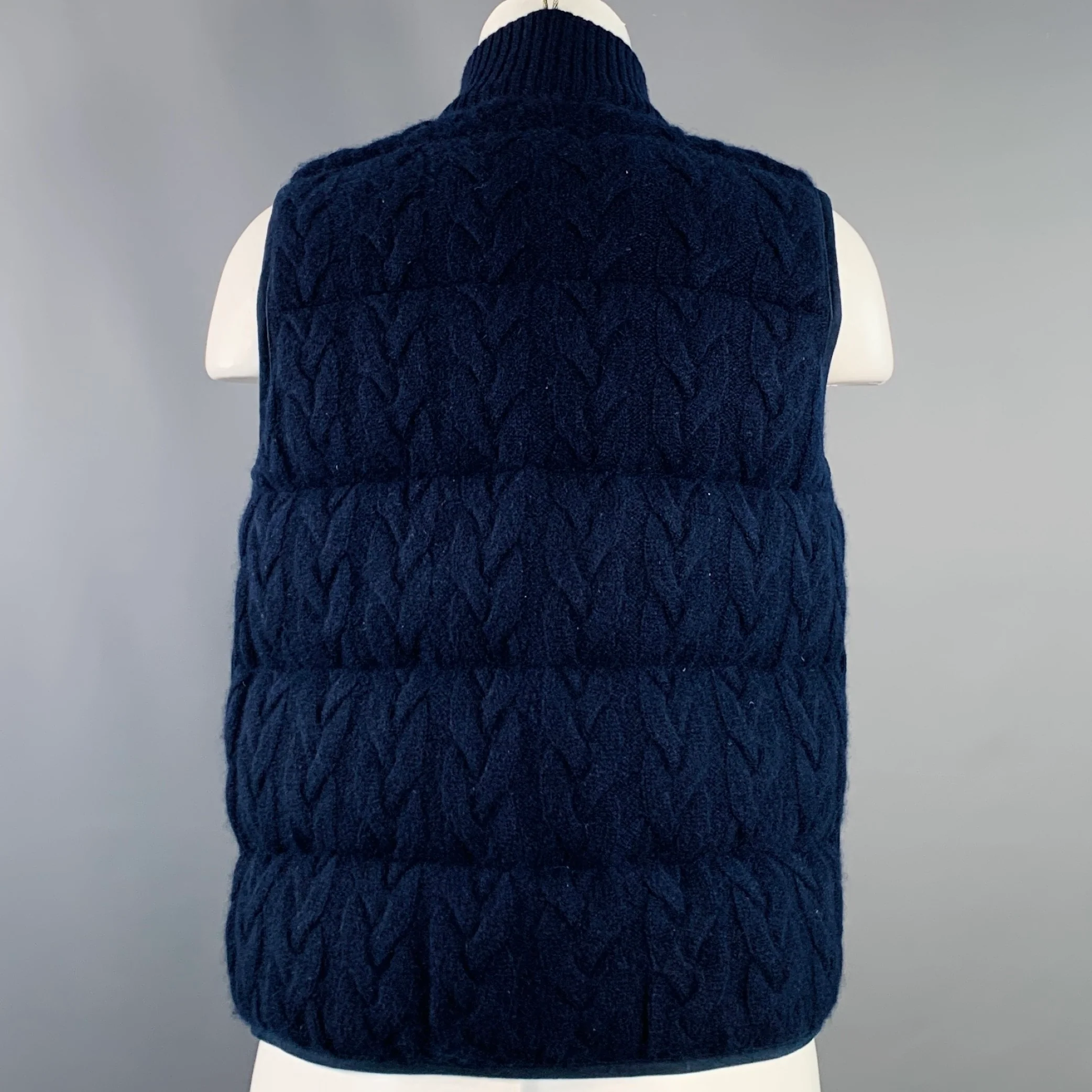 NO BRAND Size M Navy Cashmere Polyester Reversible Cable Knit Puffer Vest - Image 4