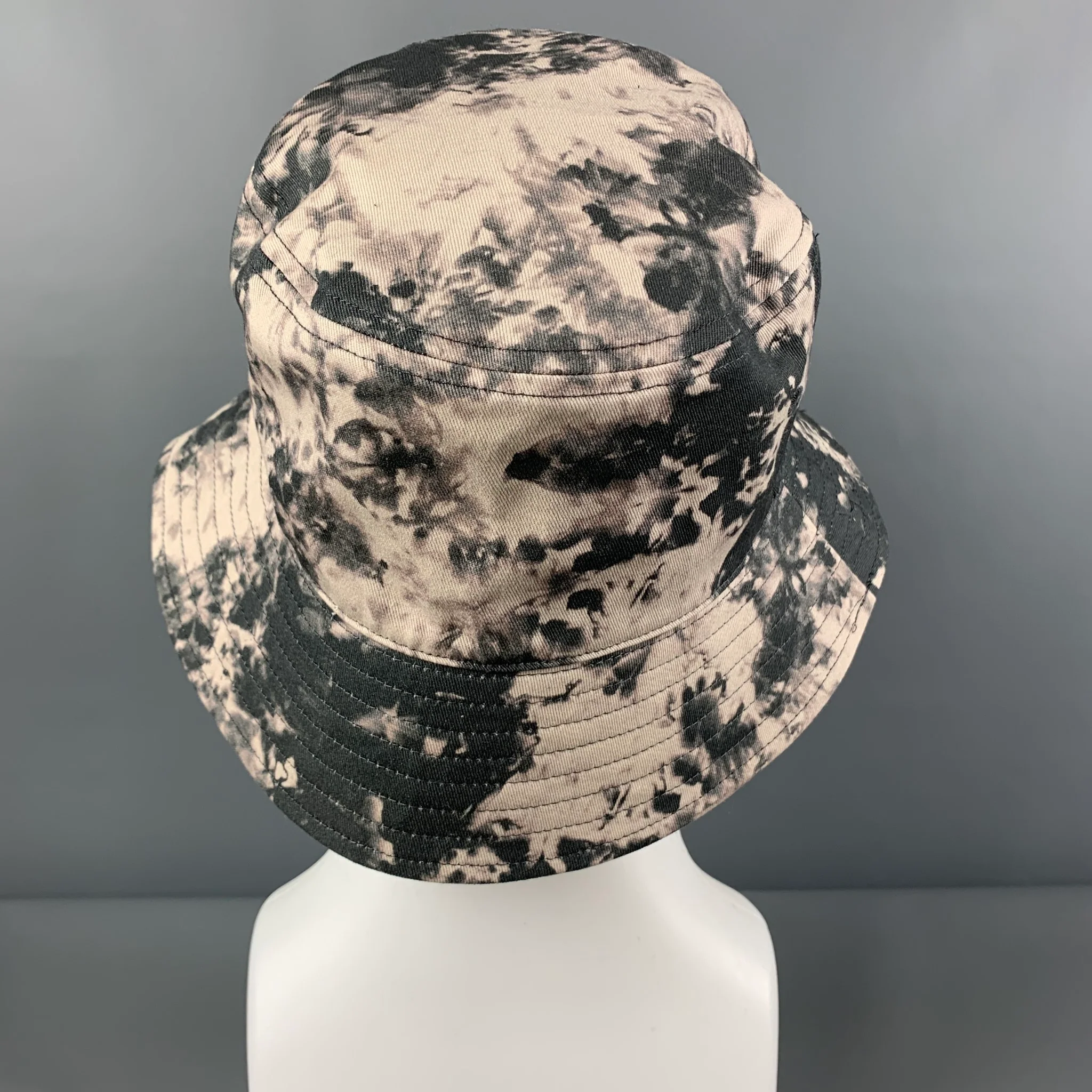 NO BRAND Size One Size Beige Green Camoflage Hats - Image 4