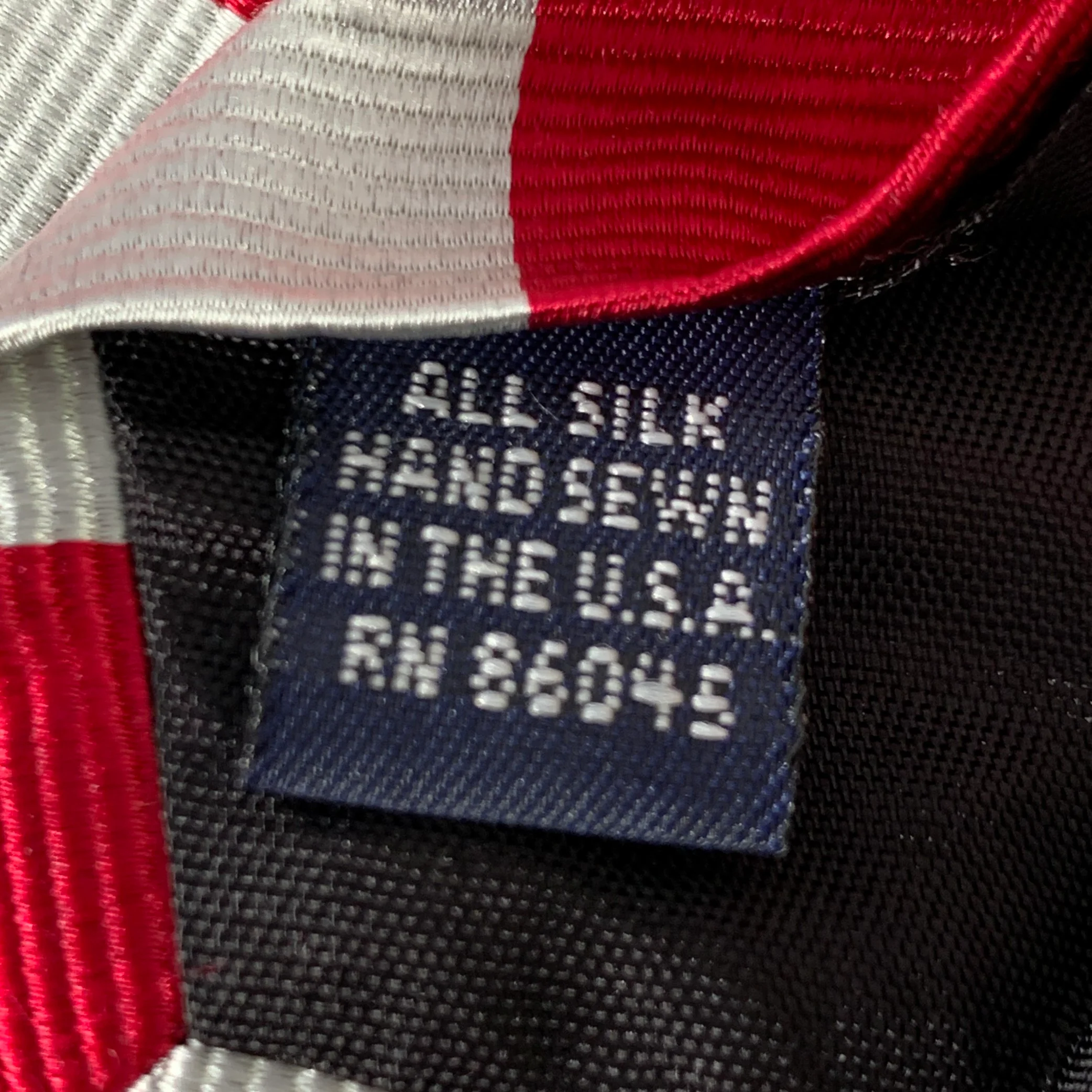 O'CONNELL'S Red Silver Diagonal Stripe Silk Tie - Image 4