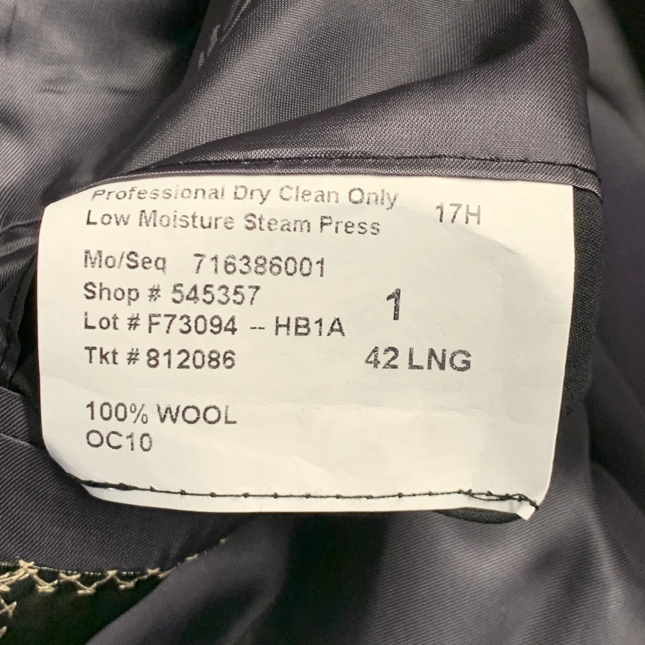 O'CONNELL'S Size 42 Long Grey Black Herringbone Wool Sport Coat - Image 10