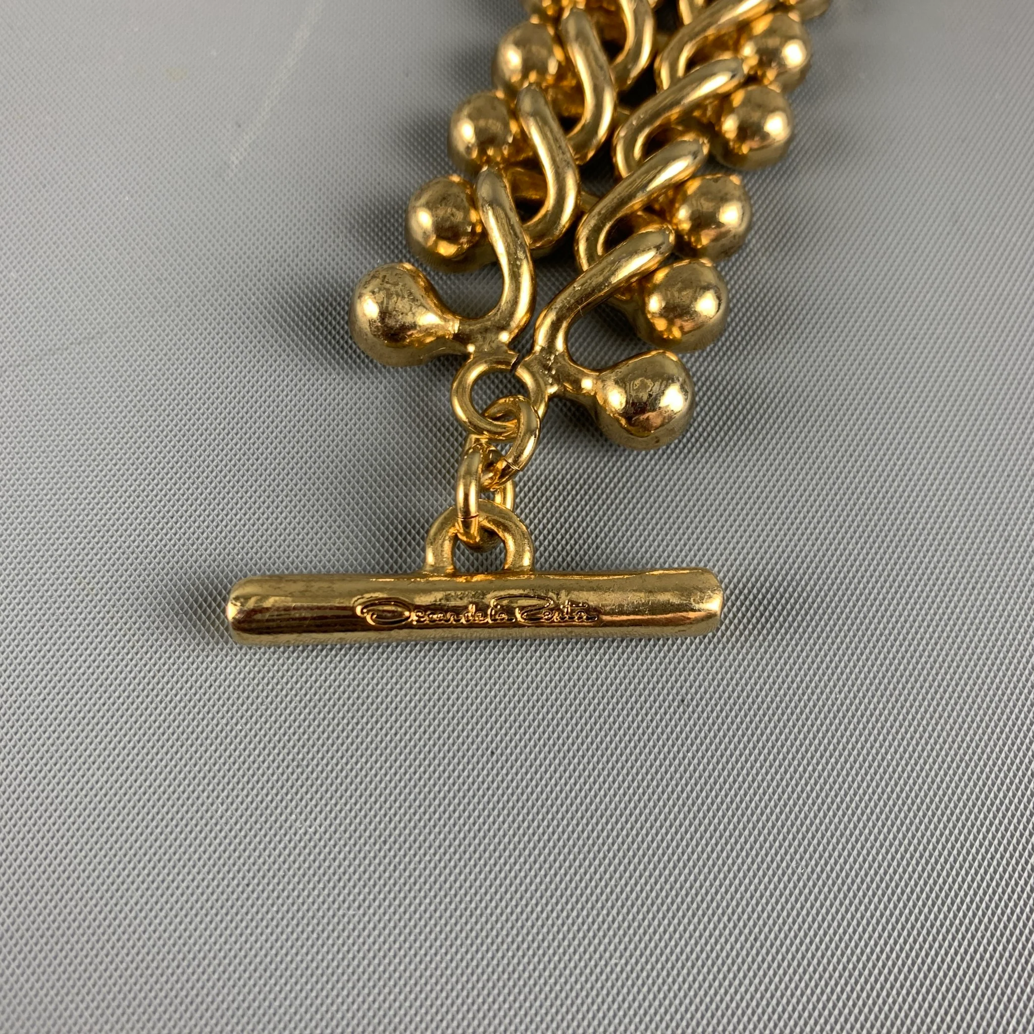 OSCAR DE LA RENTA Gold Metal Bracelet - Image 6