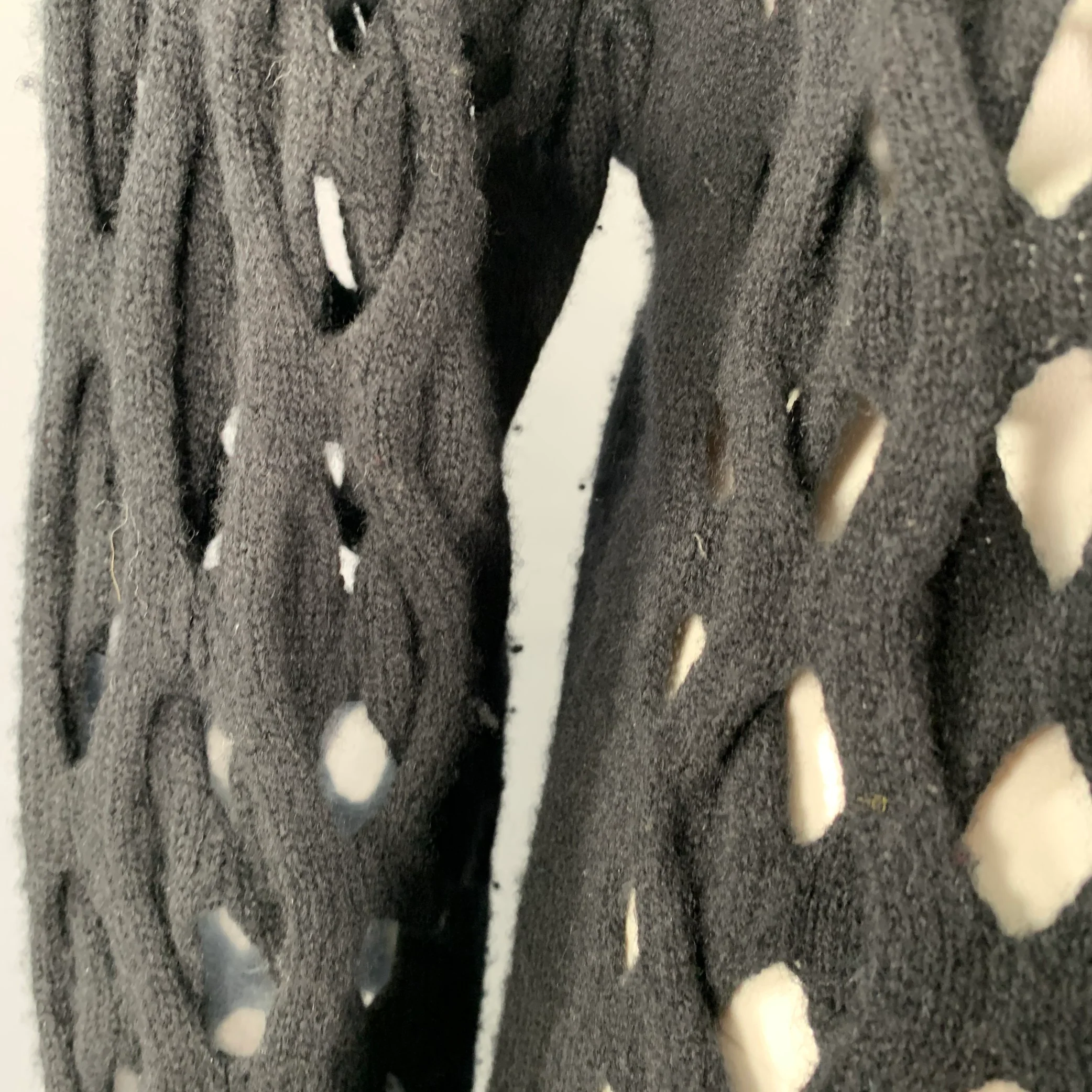 OSCAR DE LA RENTA Size M Black Cut Out Cable Knit Sweater - Image 5
