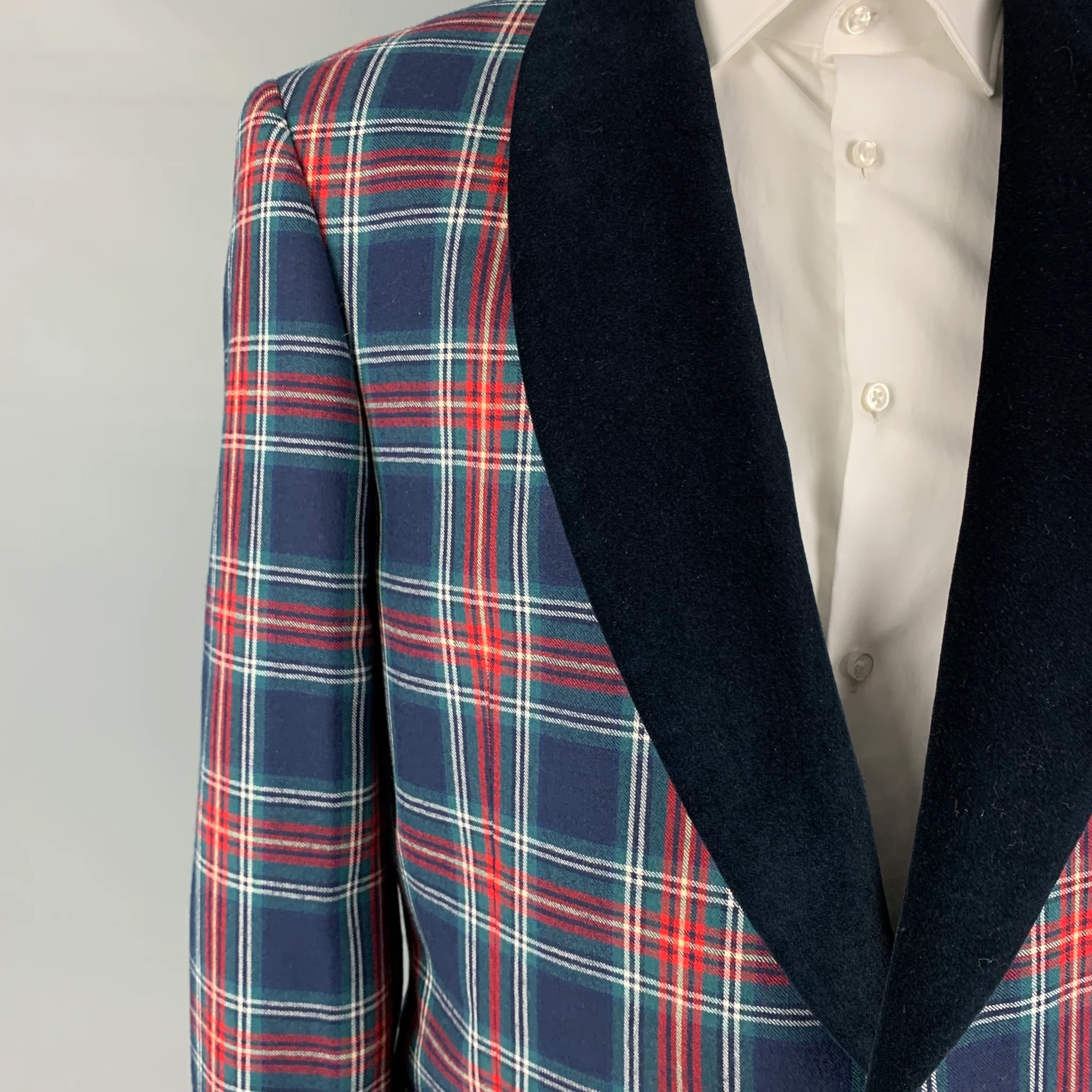 PAUL FREDERICK Size 46 Navy Red Green Plaid Wool Shawl Collar Sport Coat - Image 2