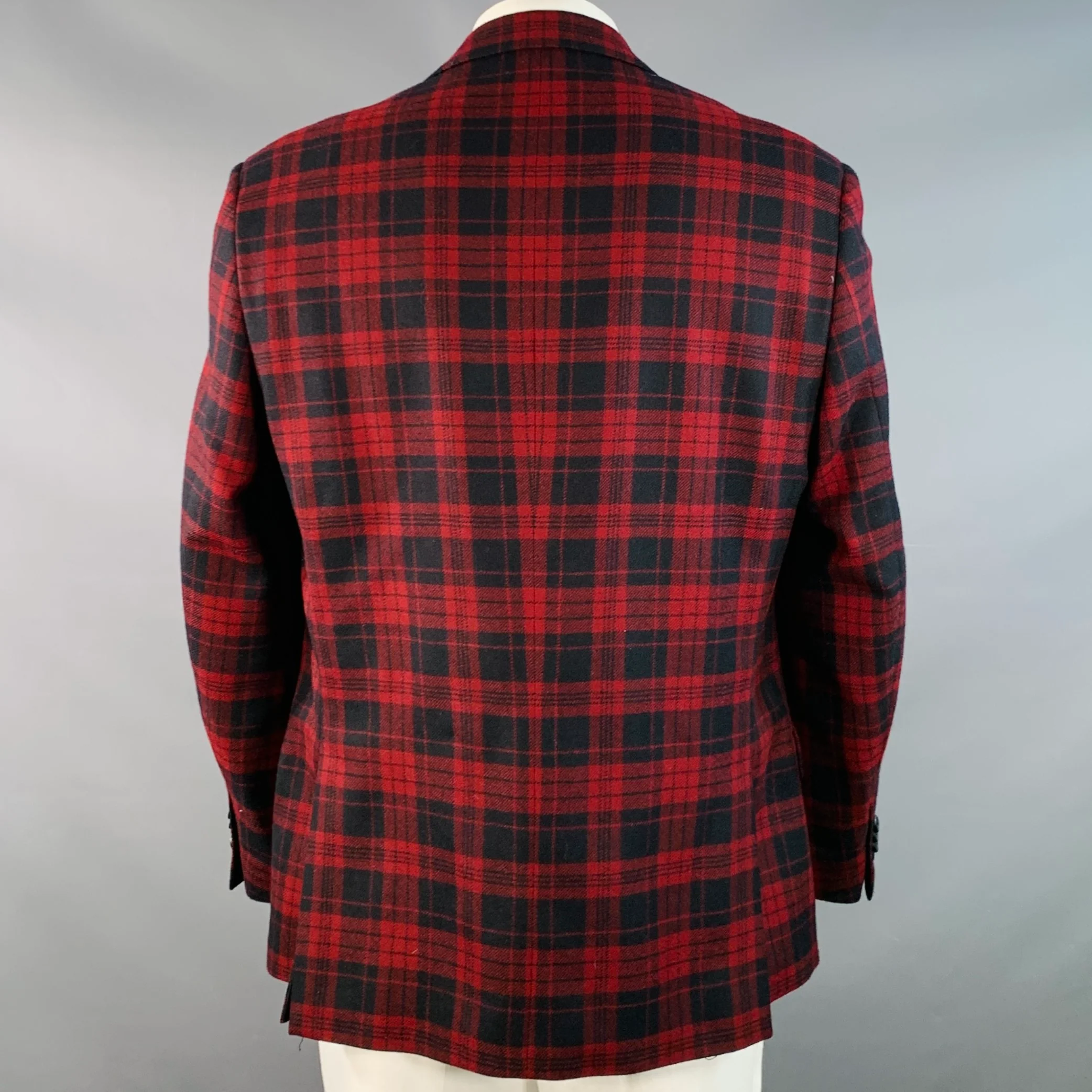 PAUL FREDRICK Size 44 Regular Red Black Plaid Wool Tailored Fit Notch Lapel Sport Coat - Image 3