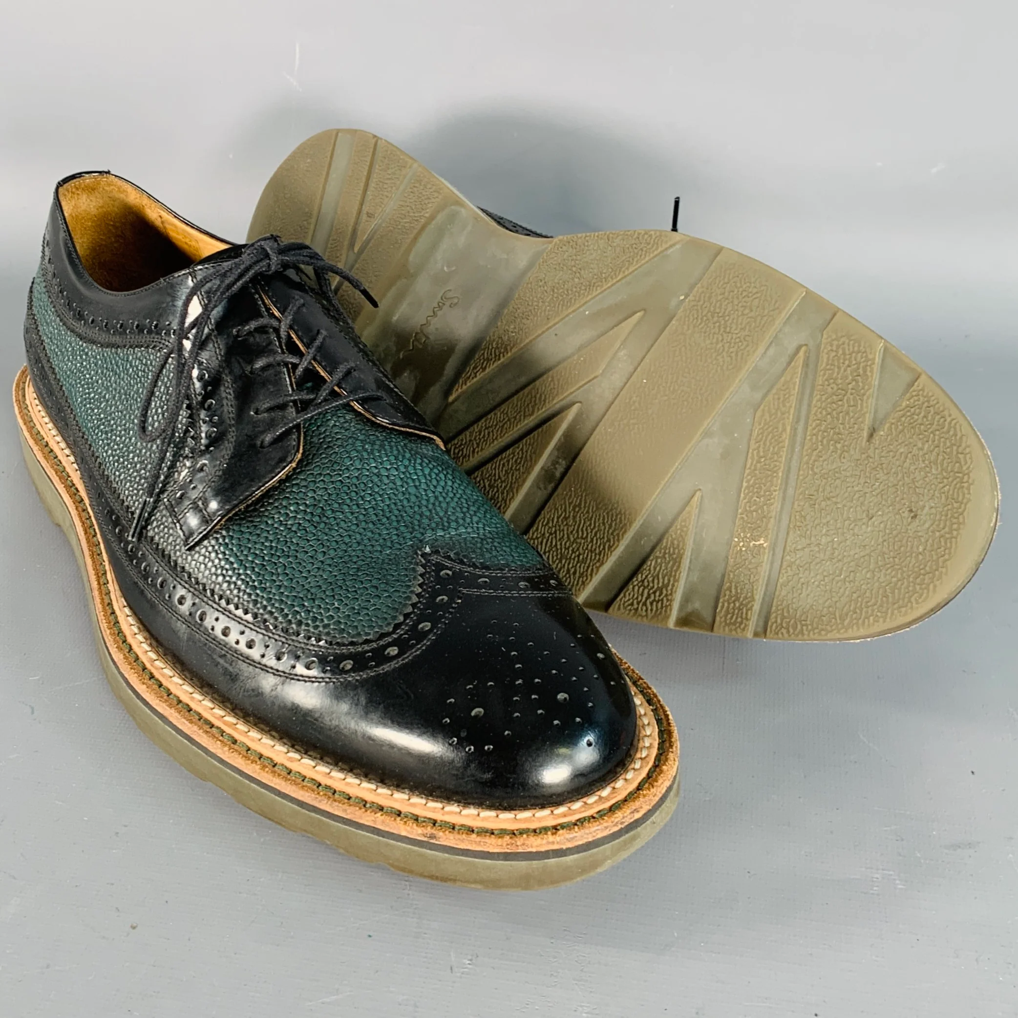 PAUL SMITH Size 10 Black Green Perforated Pebble Grain Leather Wingtip Lace-Up Shoes - Image 5
