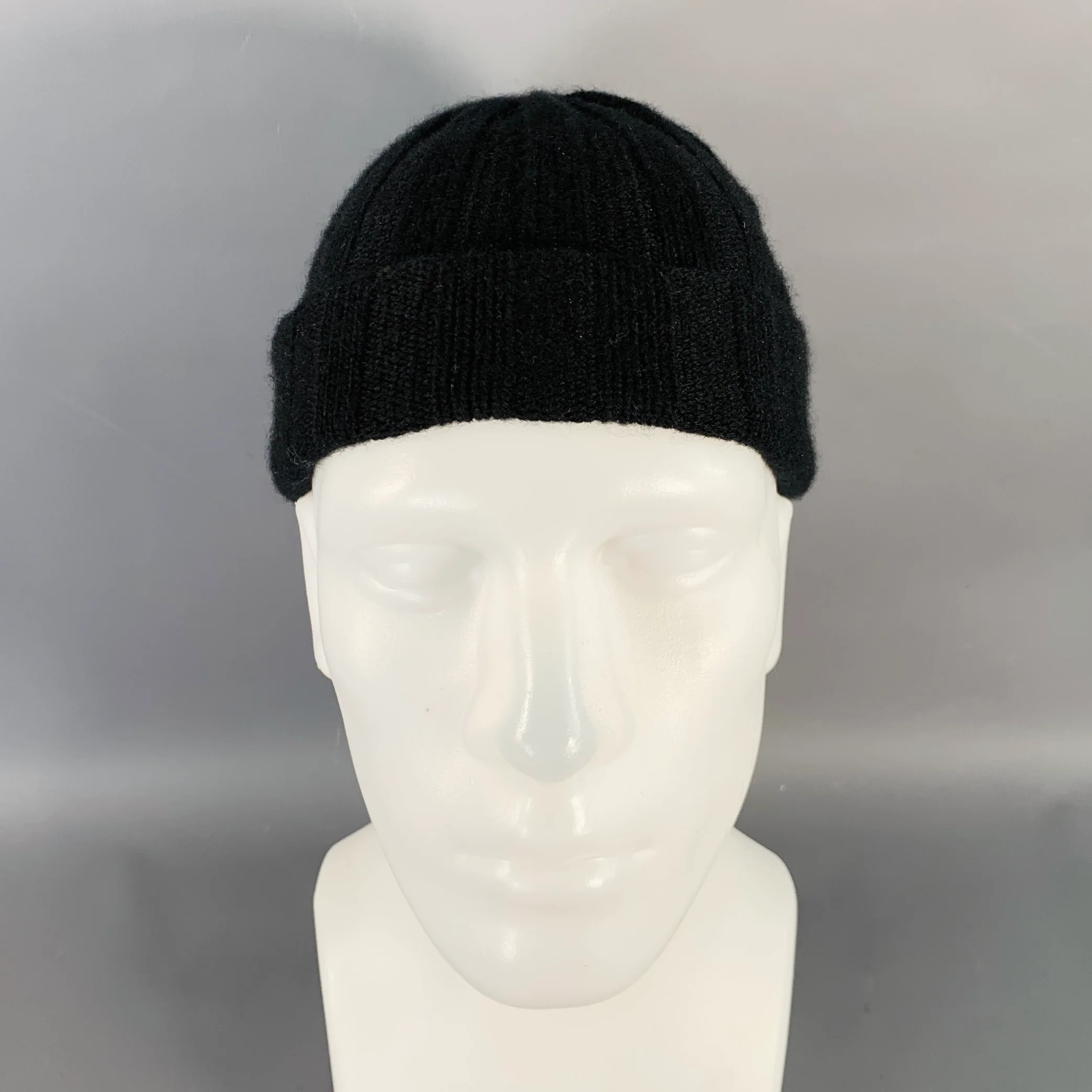 PERMANENT STYLE One Size Black Ribbed Cashmere Beanie - Image 3