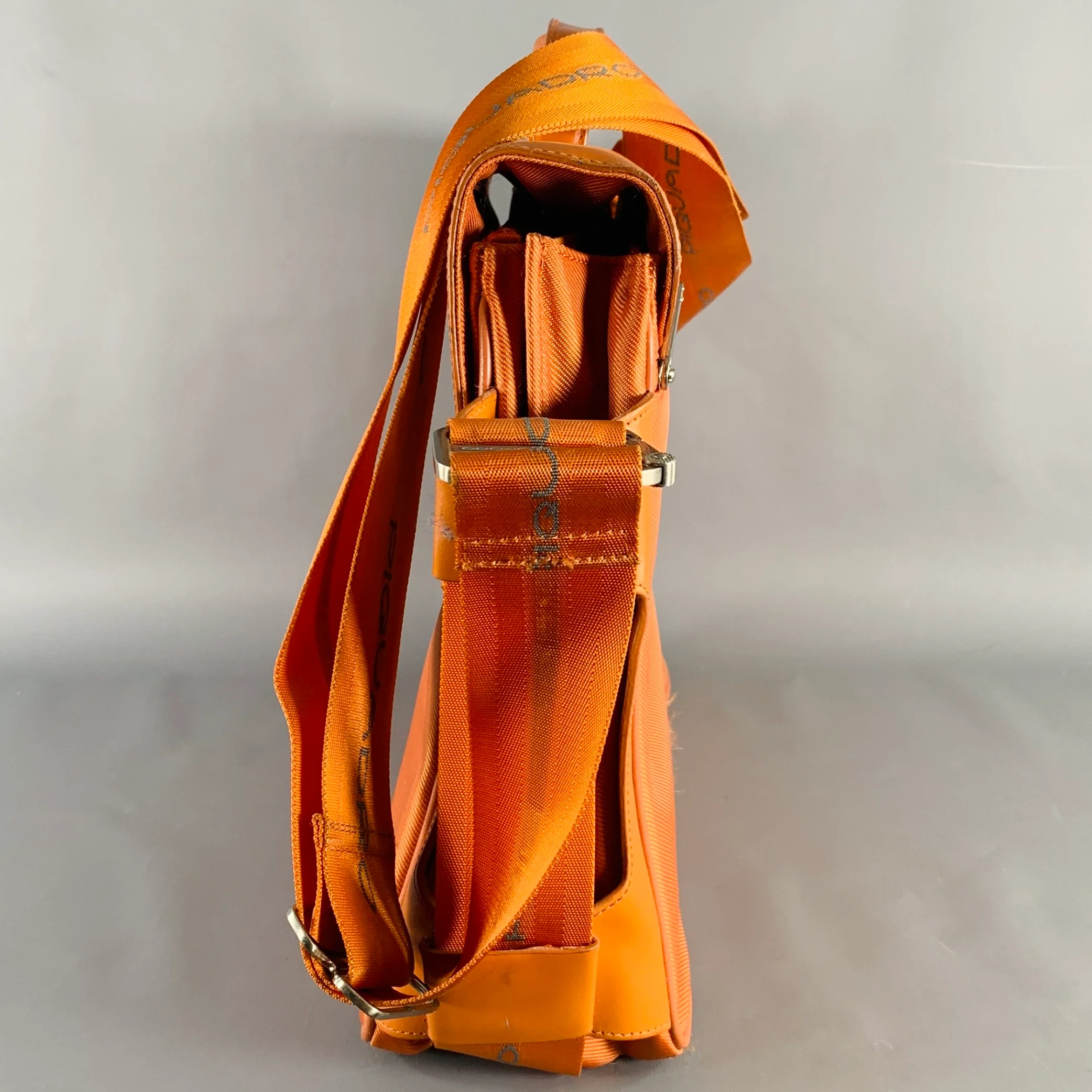 PIQUADRO Orange Leather Messenger Laptop Bag - Image 4