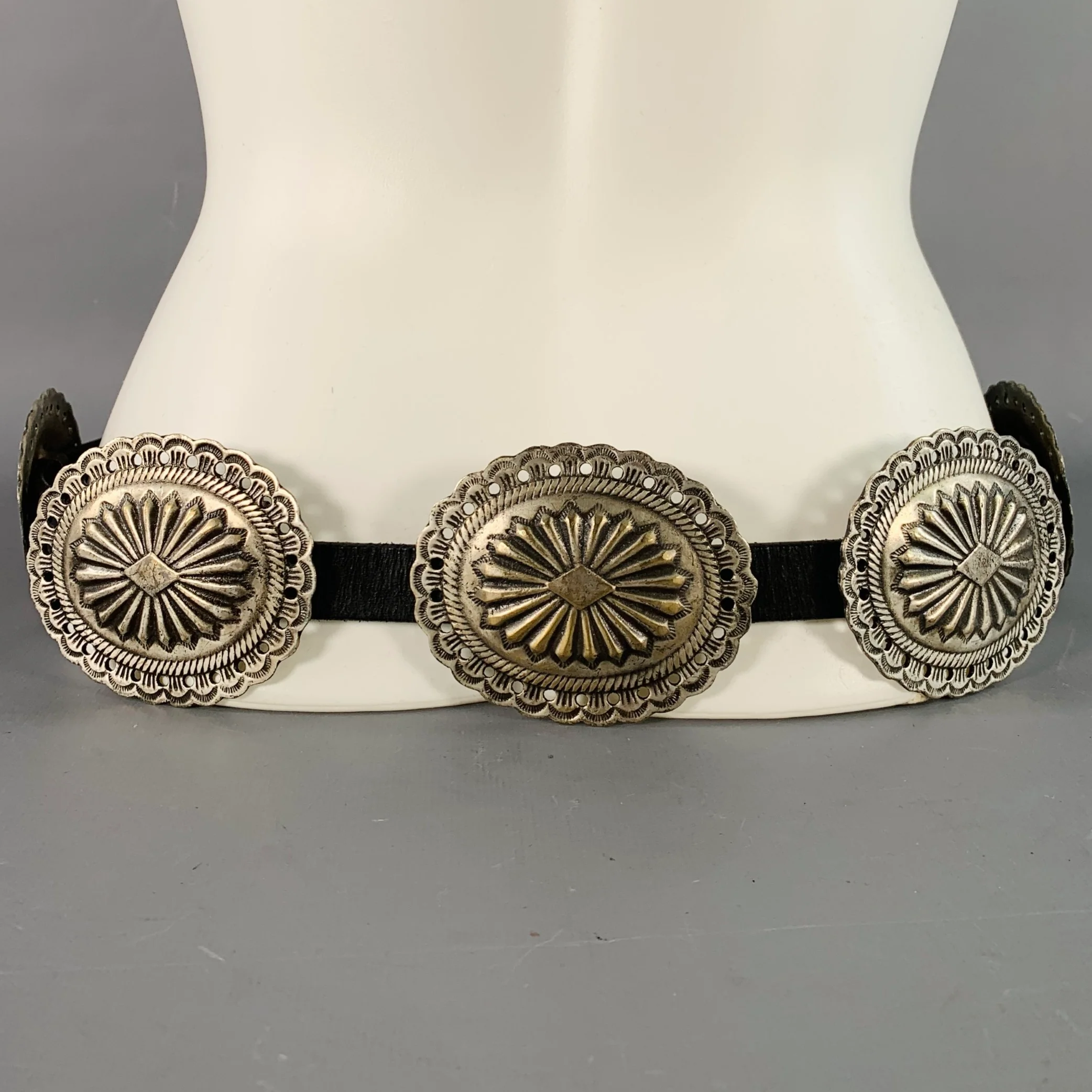 POLO by RALPH LAUREN Size L Black Silver Leather Metal Concho Belt - Image 3