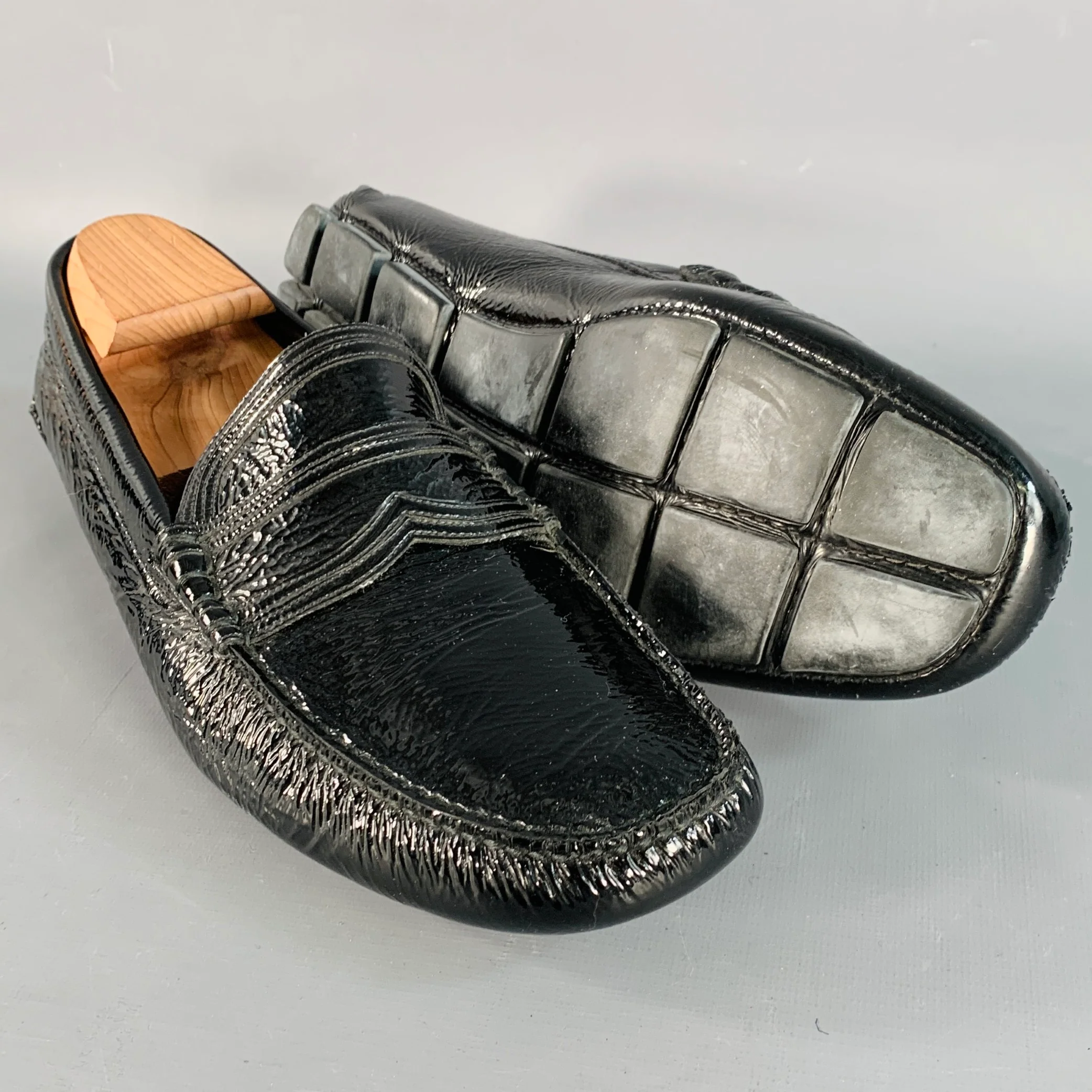 PRADA Size 10.5 Black Patent Leather Slip On Drivers Loafers - Image 5