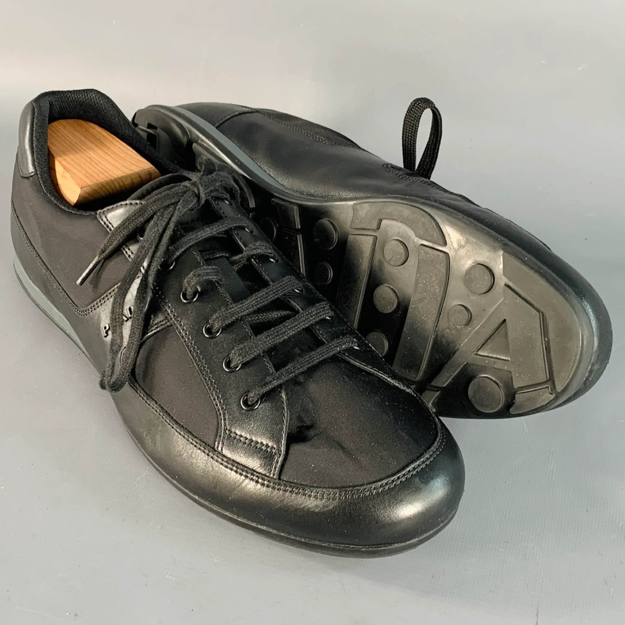 PRADA Size 12 Black Nylon Leather Low Top Lace-Up Sneakers - Image 5