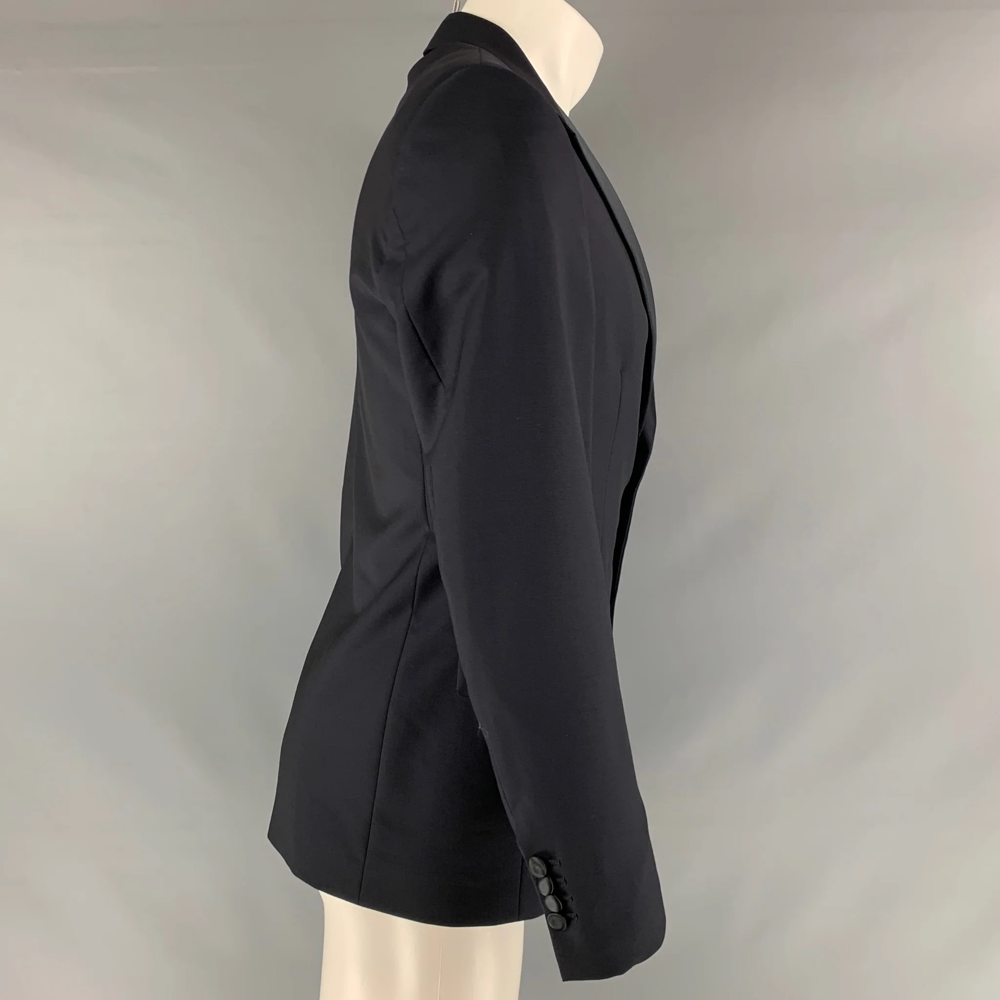 PRADA Size 38 Regular Navy Solid Wool Mohair Notch Lapel Sport Coat - Image 2