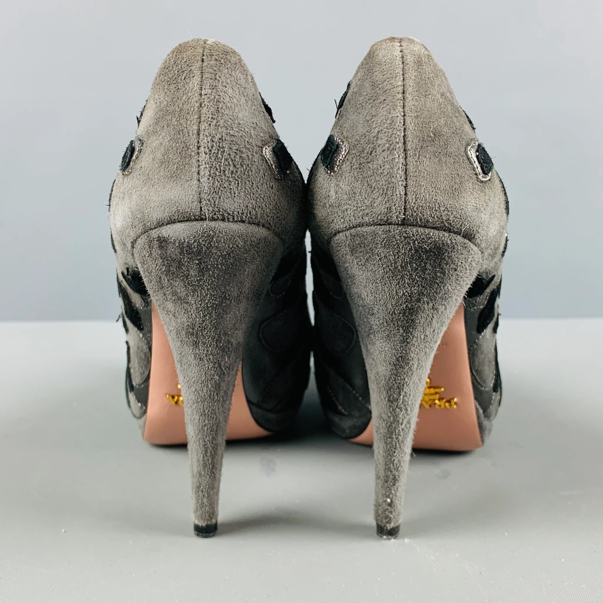 PRADA Size 5 Grey Black Suede Aplique Platform Pumps - Image 3