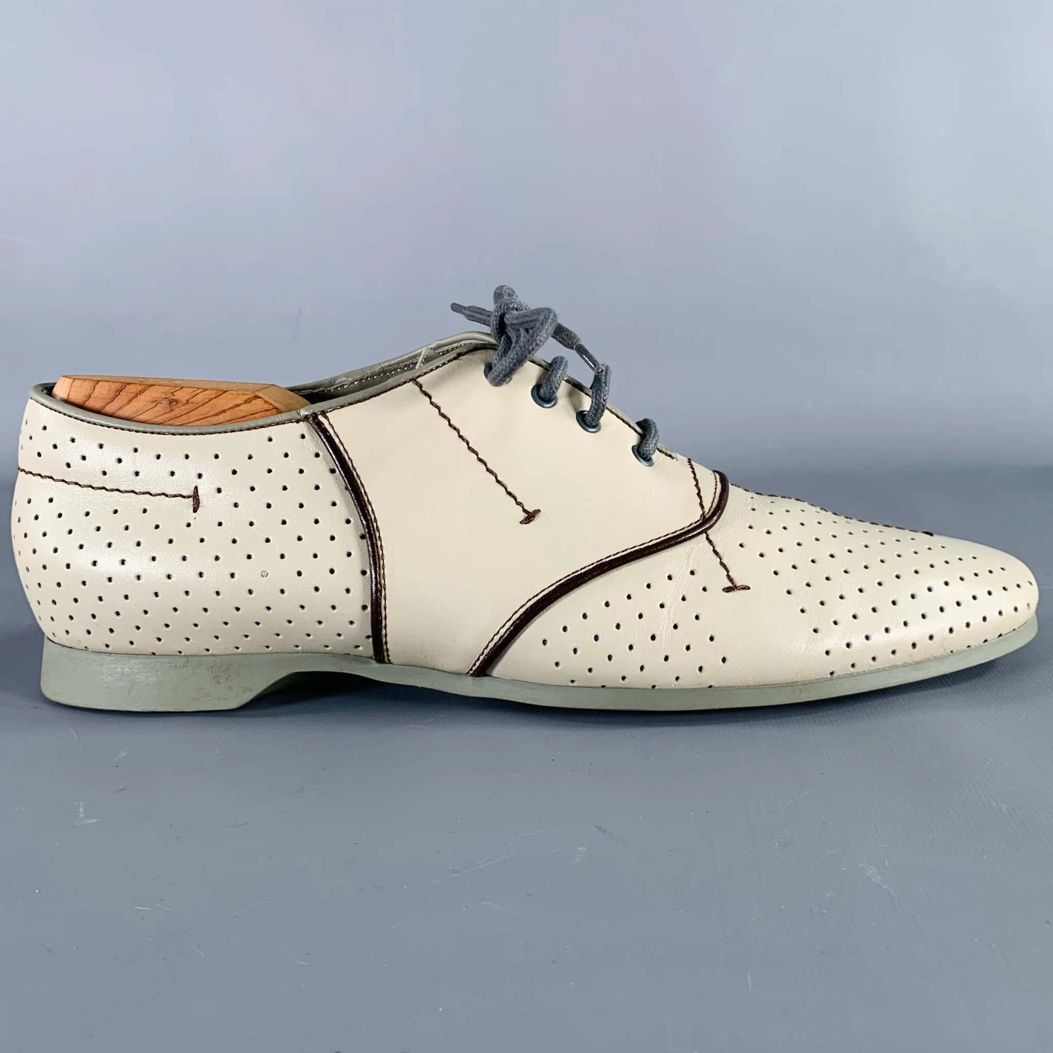 PRADA Size 7.5 Grey Brown Perforated Leather Lace-Up Shoes - Image 2