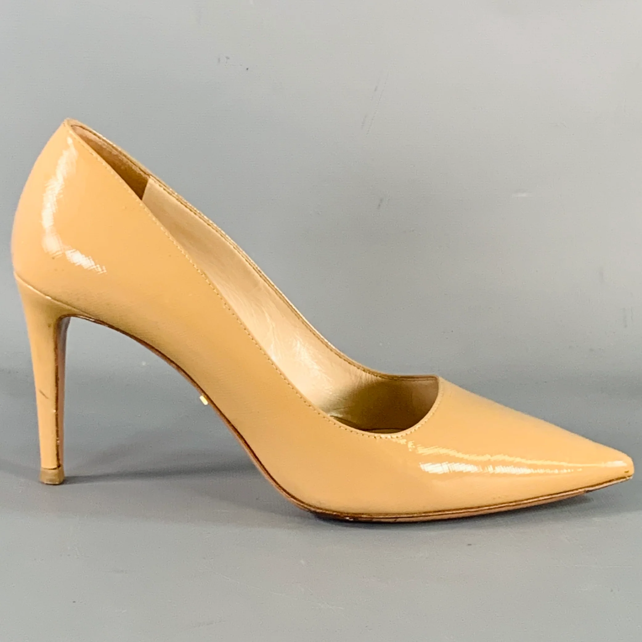 PRADA Size 7 Beige Leather Saffiano Pointed Toe Stiletto Heels Pumps - Image 2