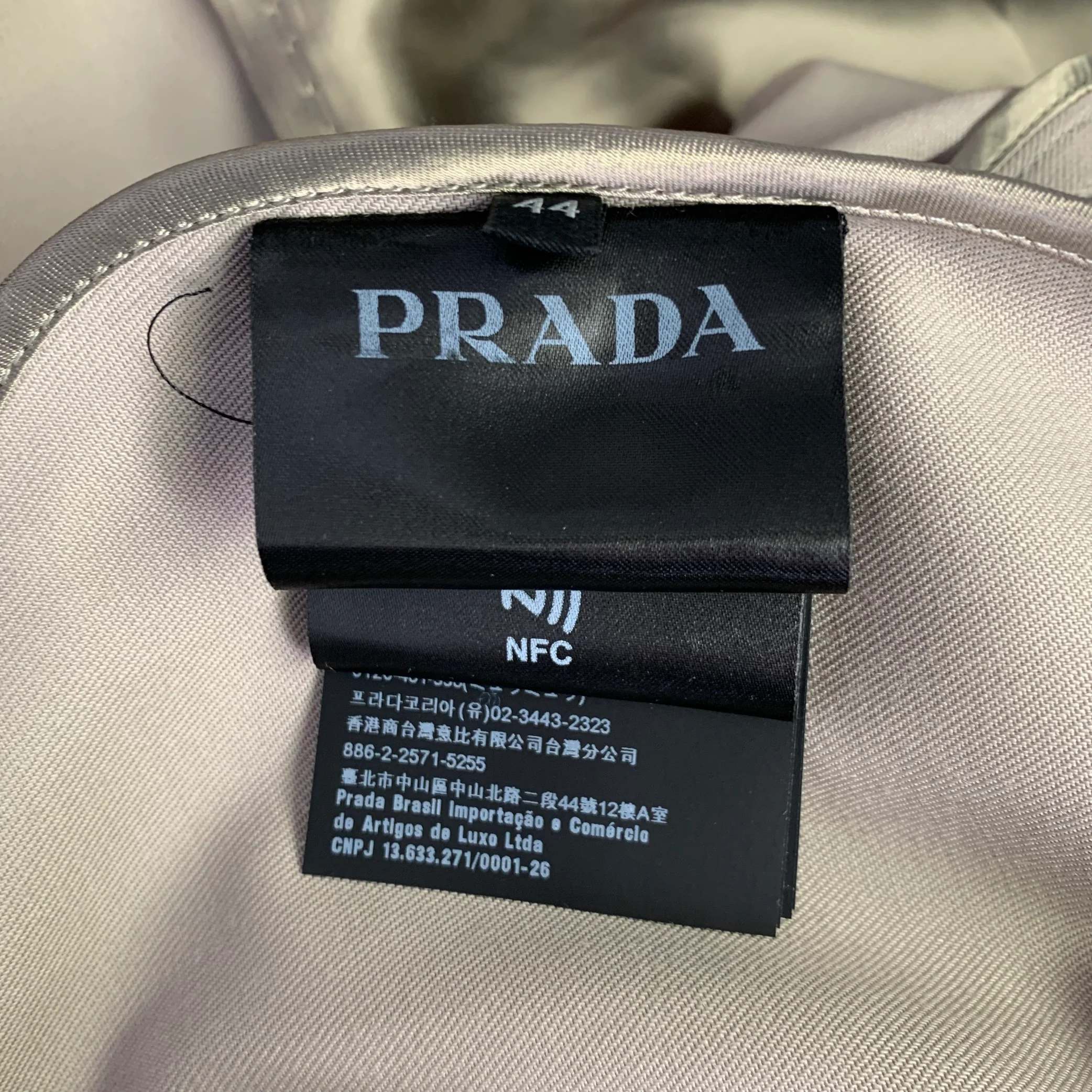 PRADA Size 8 Beige Virgin Wool Double Breasted Trenchcoat - Image 7