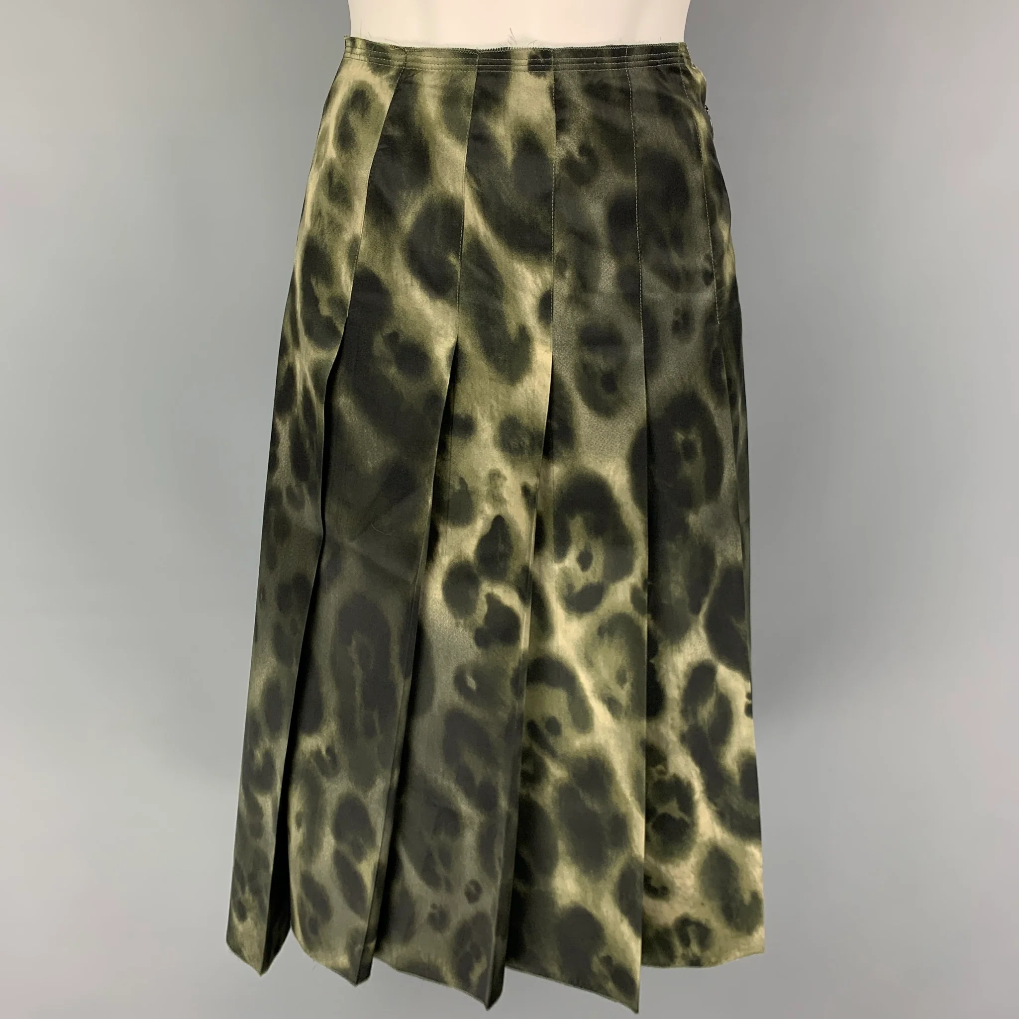 PRADA Size 8 Olive Black Silk Print A-Line Skirt