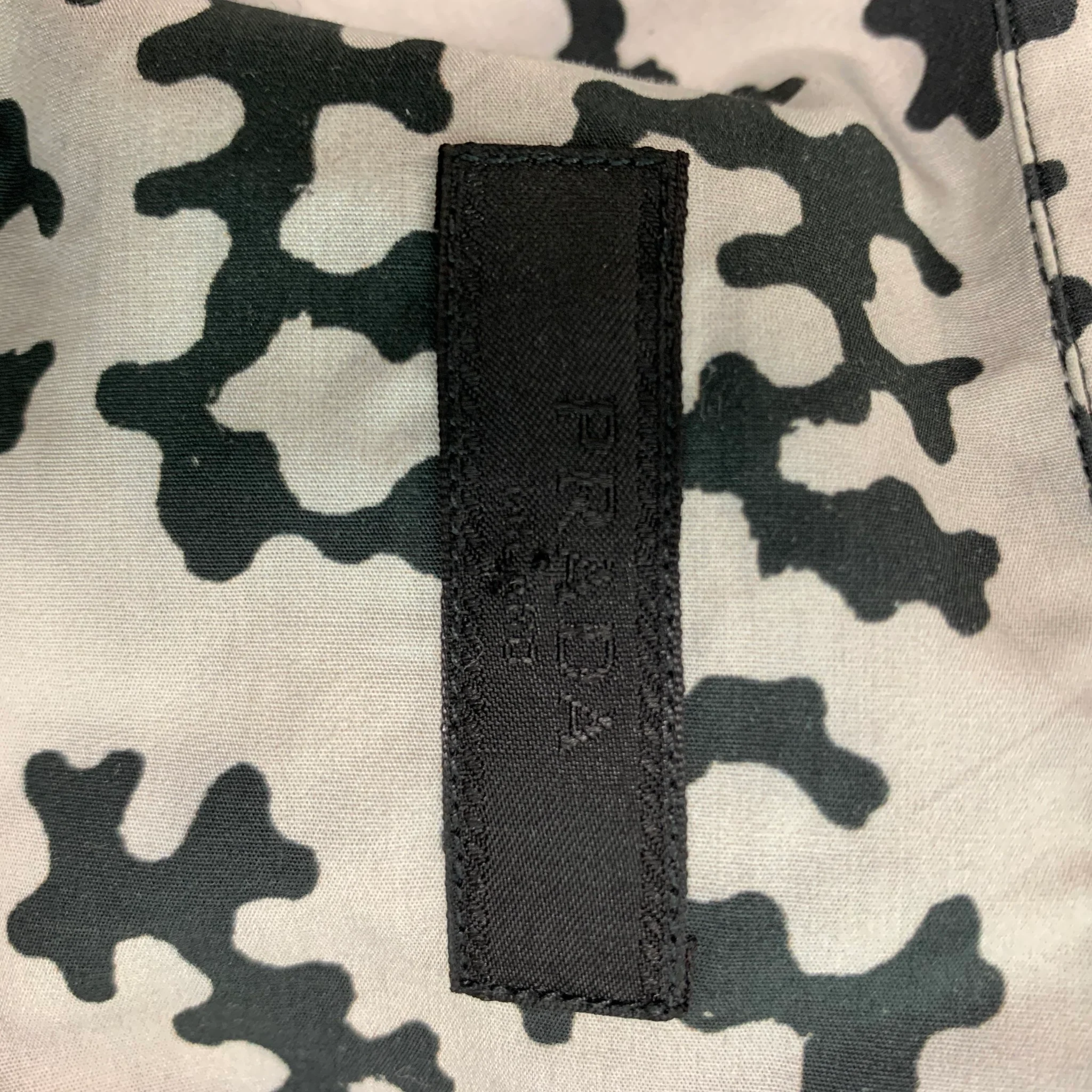 PRADA Size M Grey Black Marble Cotton Short Sleeve Shirt - Image 4