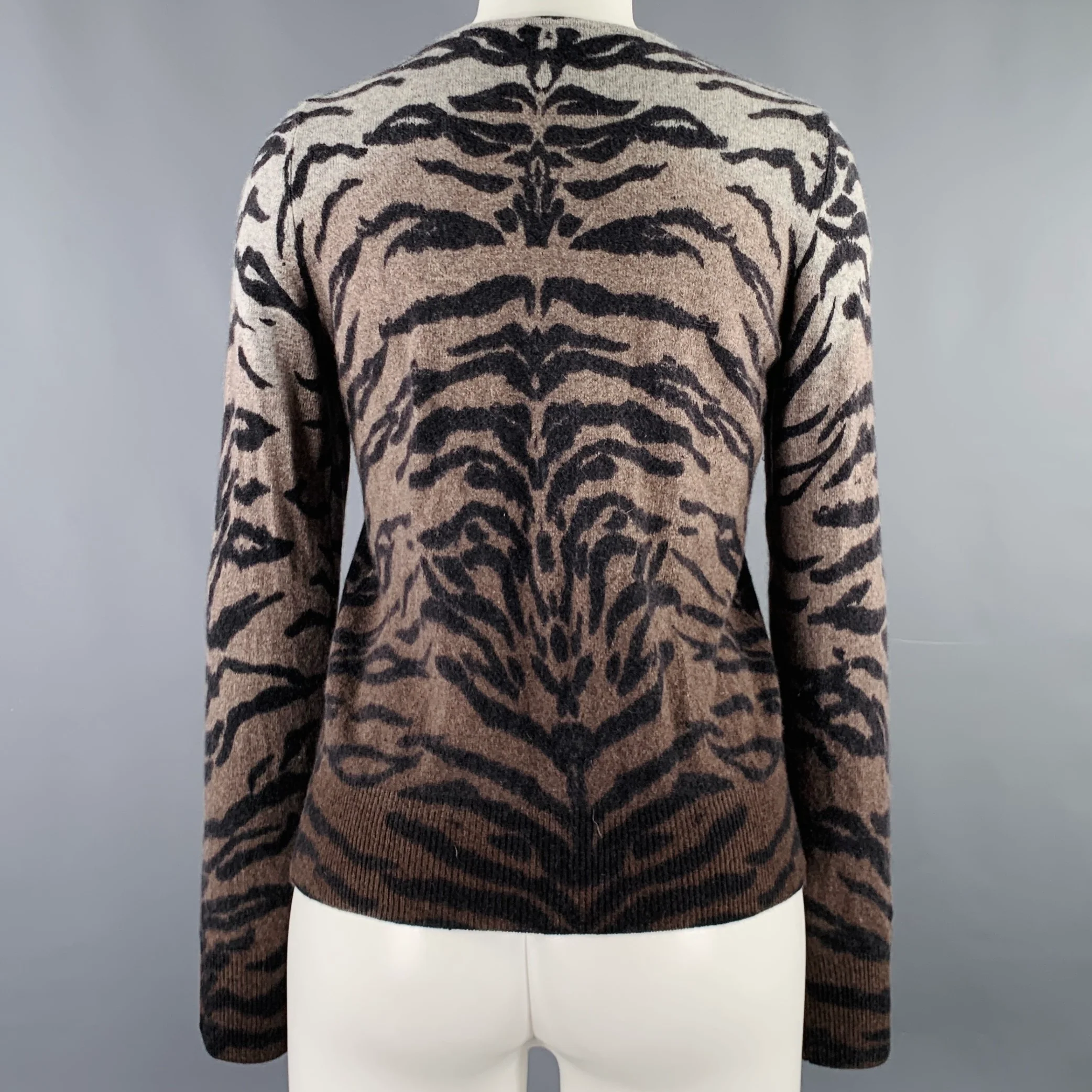 QUO-TA-TION Size M Grey Brown Cashmere Ombre Animal Print Cardigan - Image 3