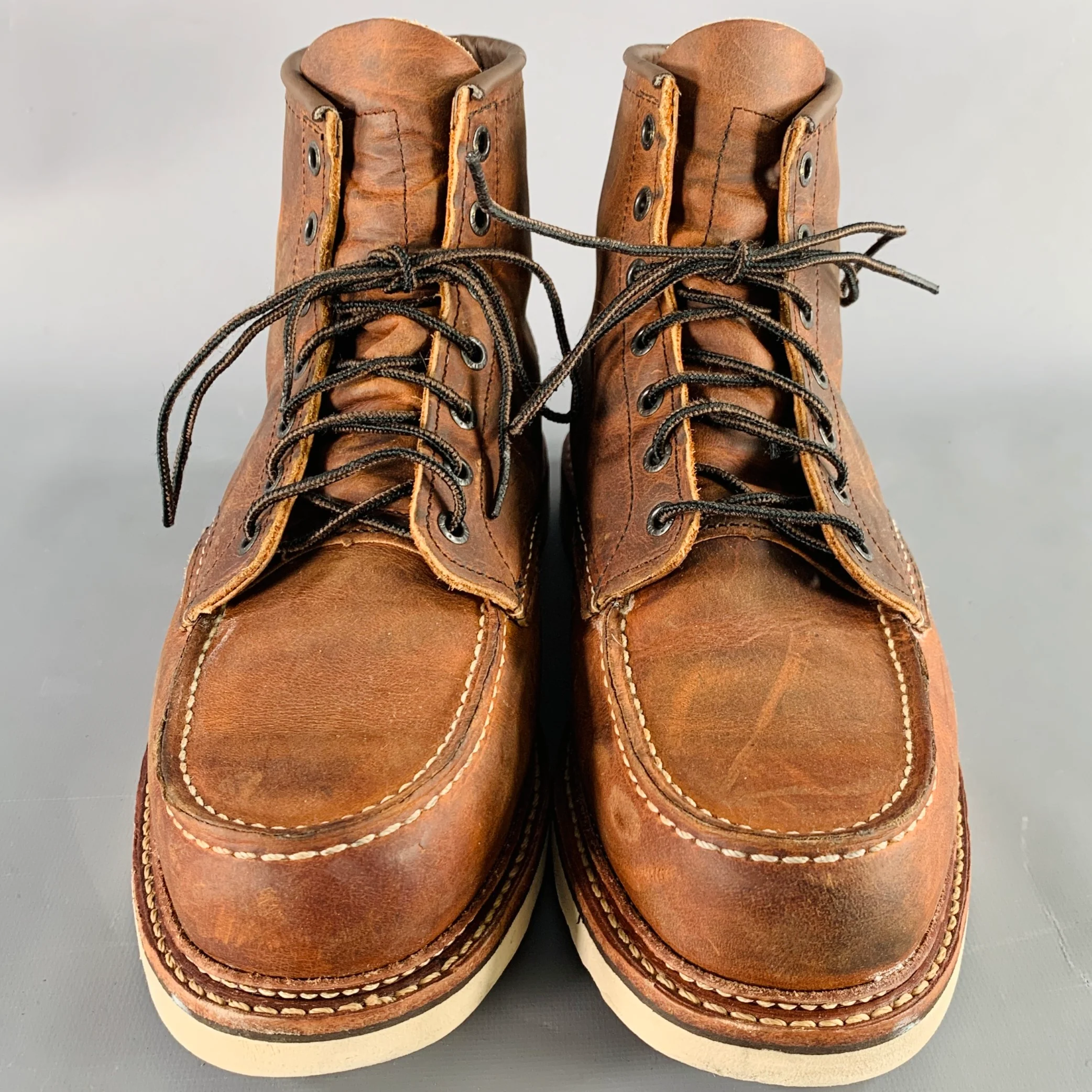 RED WING Size 9.5 Classic Moc Brown Contrast Stitch Leather Lace-Up Boots - Image 4