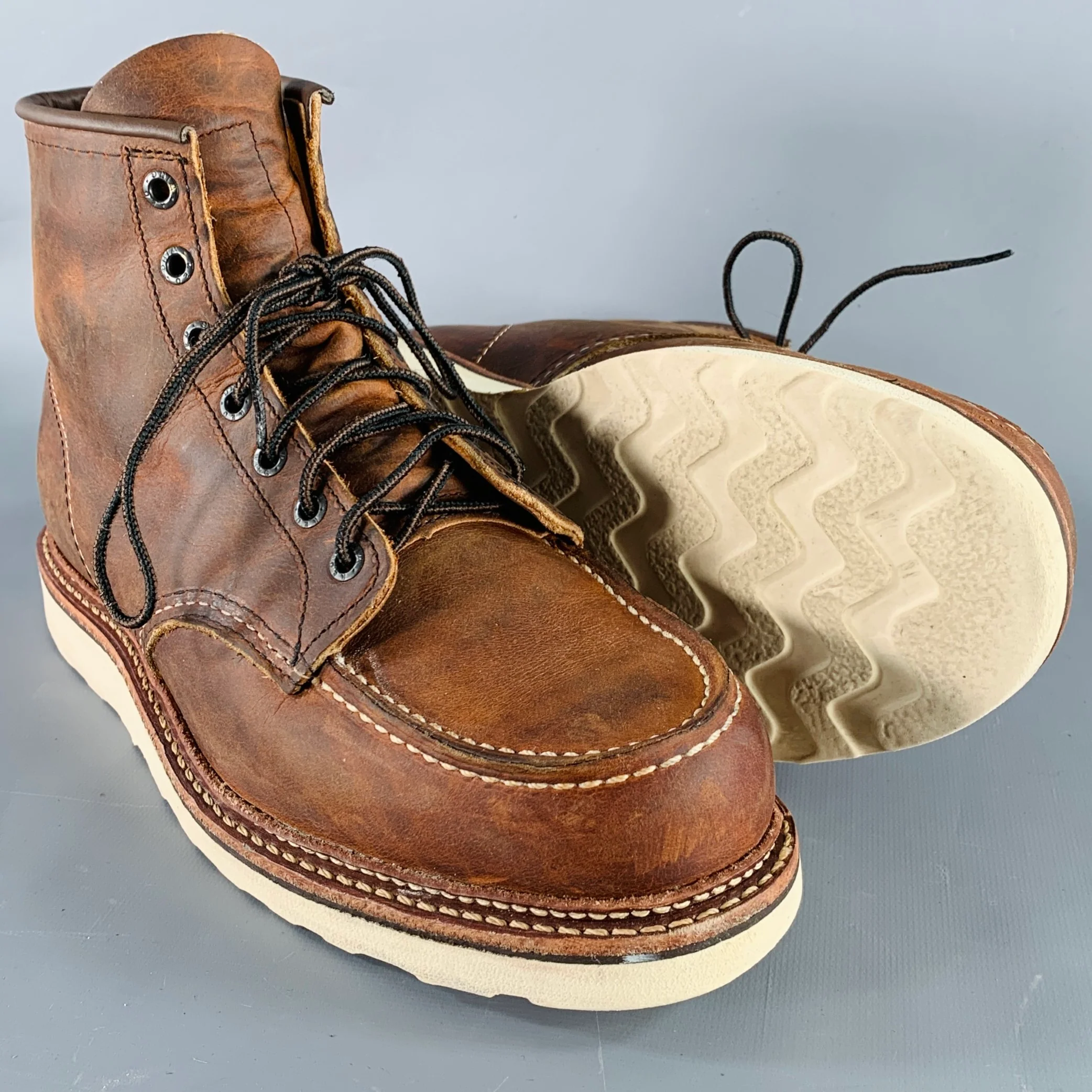 RED WING Size 9.5 Classic Moc Brown Contrast Stitch Leather Lace-Up Boots - Image 5