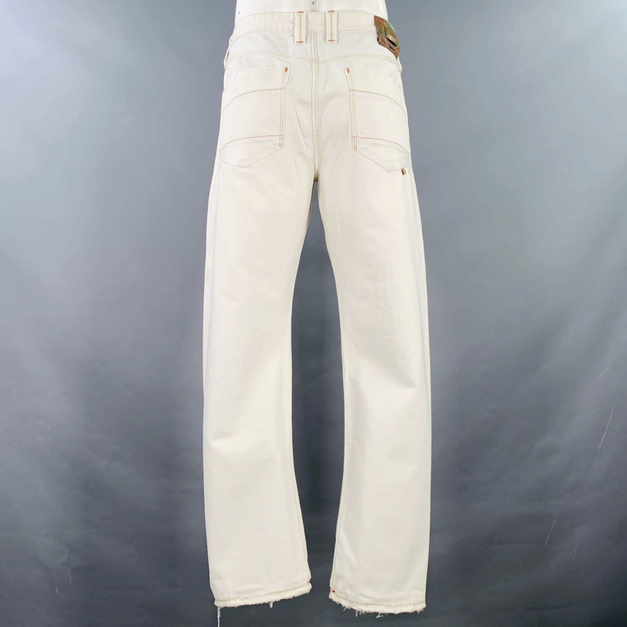 ROBERT GRAHAM Size 36 White Contrast Stitch Cotton Straight Distressed Jeans - Image 3