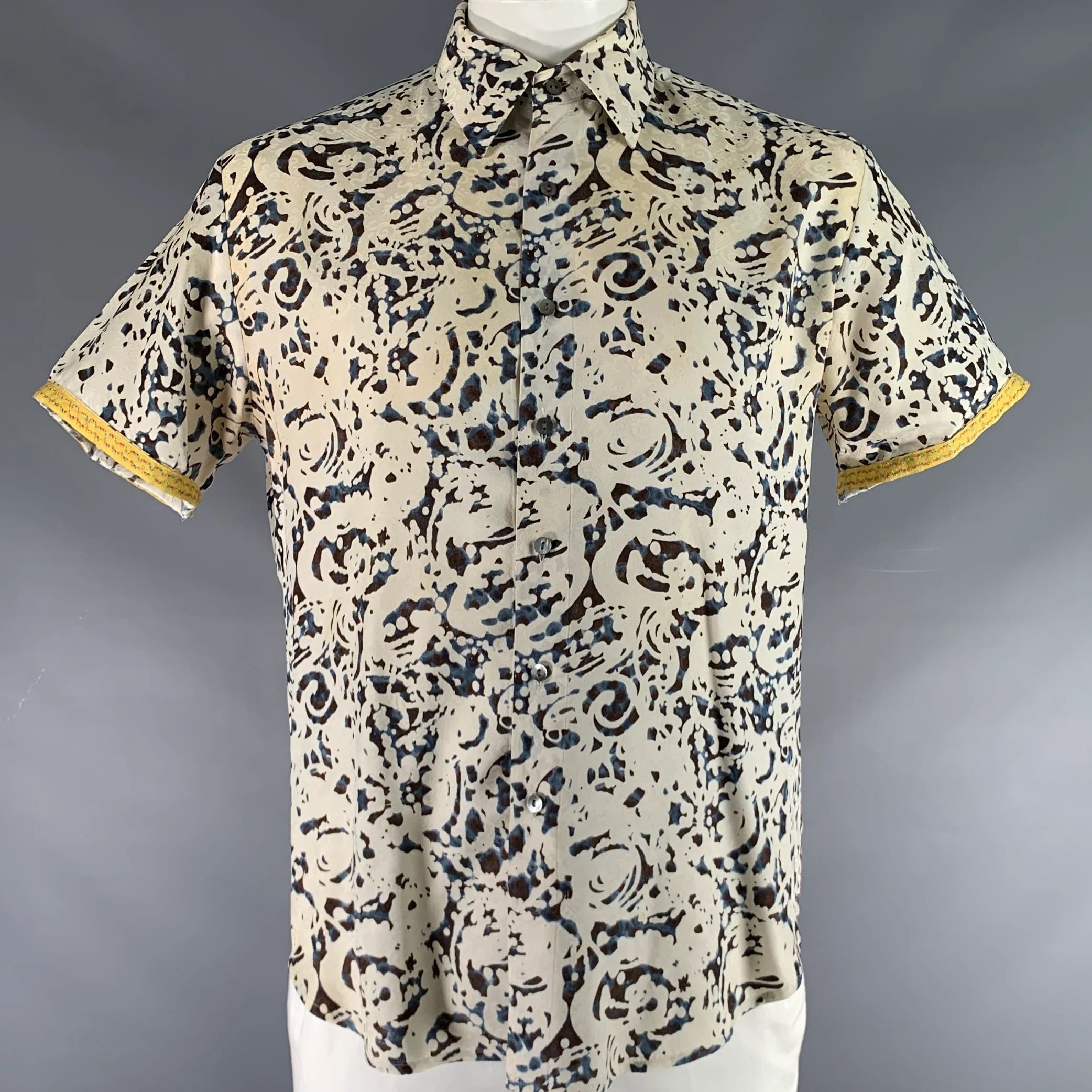 ROBERT GRAHAM Size L Beige Blue & Black Print Silk Button Up Short Sleeve Shirt