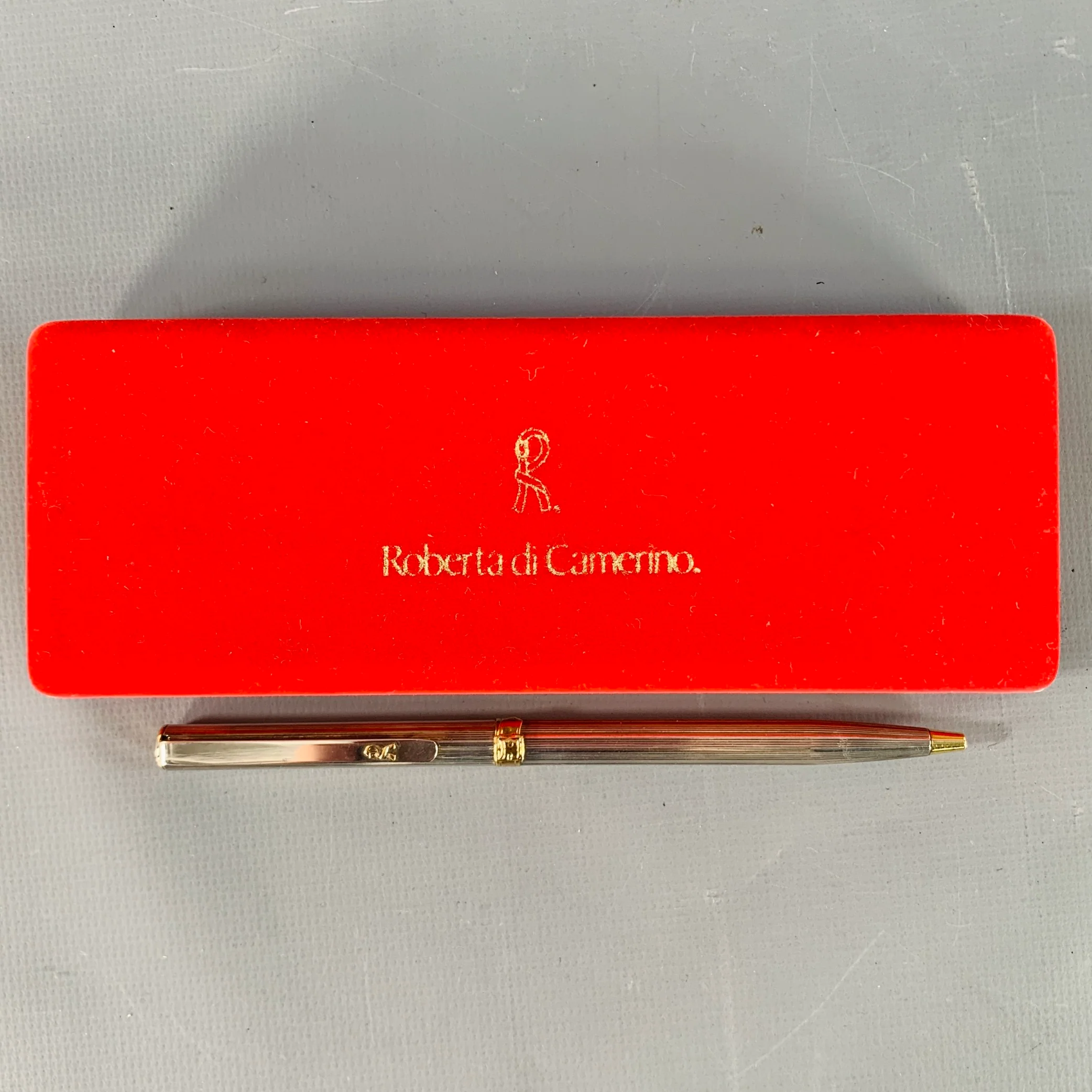 ROBERTA DI CAMERINO Vintage Silver Gold Tone Ball Point Pen
