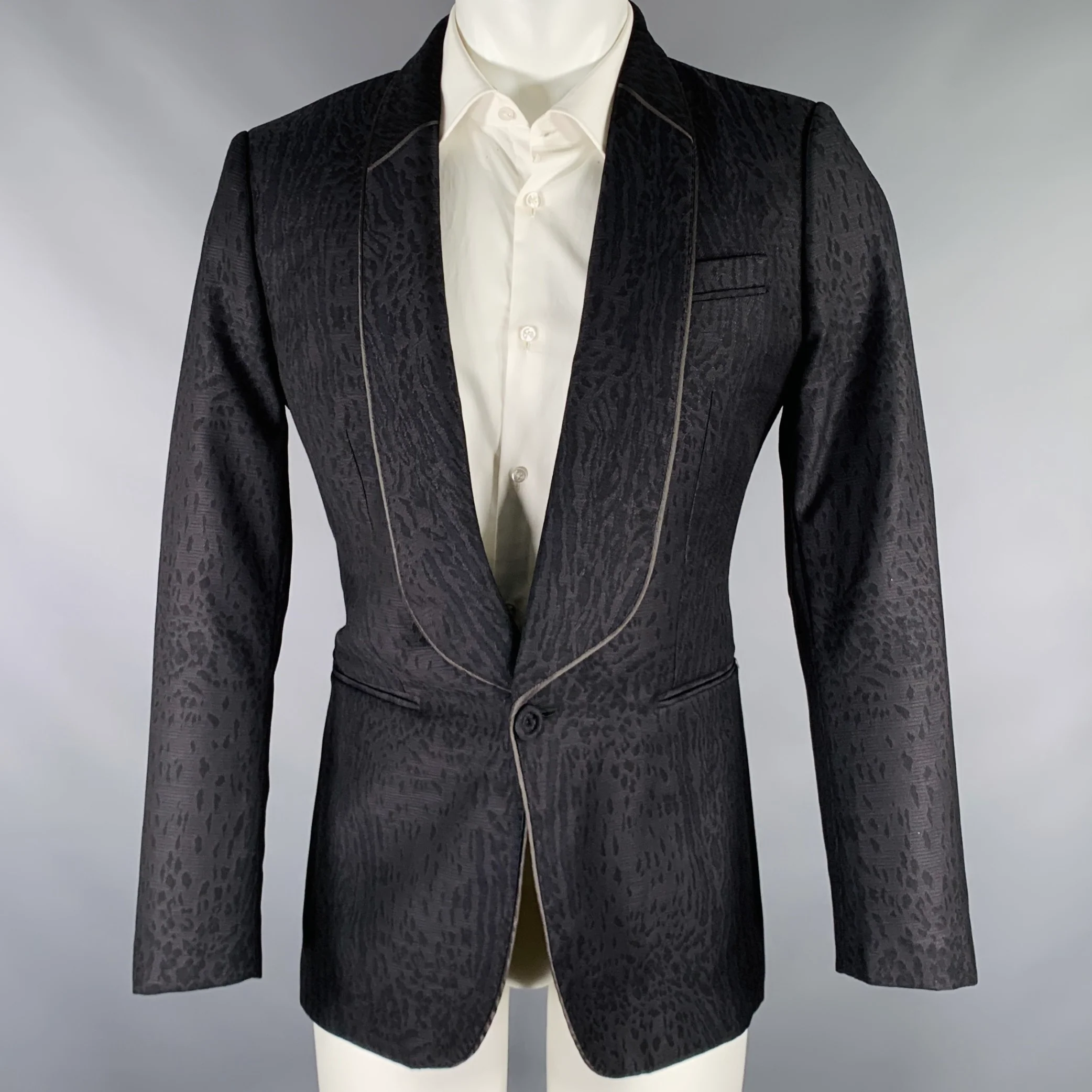 ROBERTO CAVALLI Size 38 Black Animal Print Virgin Wool Sport Coat