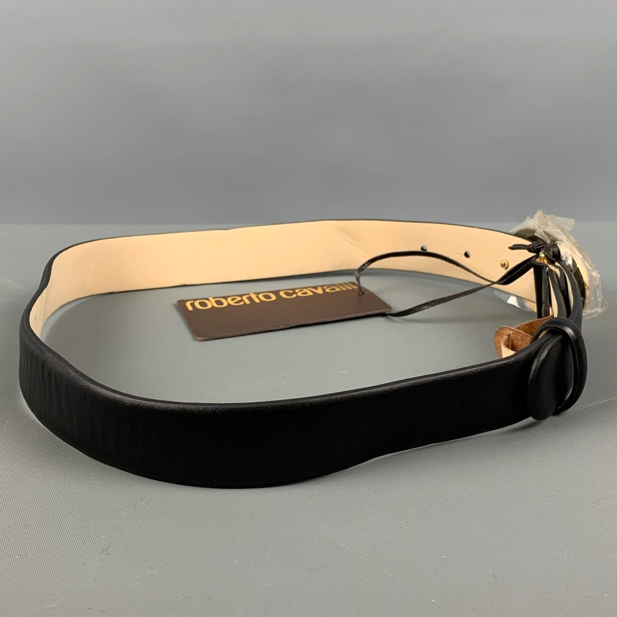 ROBERTO CAVALLI Size 4 Black Gold Leather Belt - Image 2