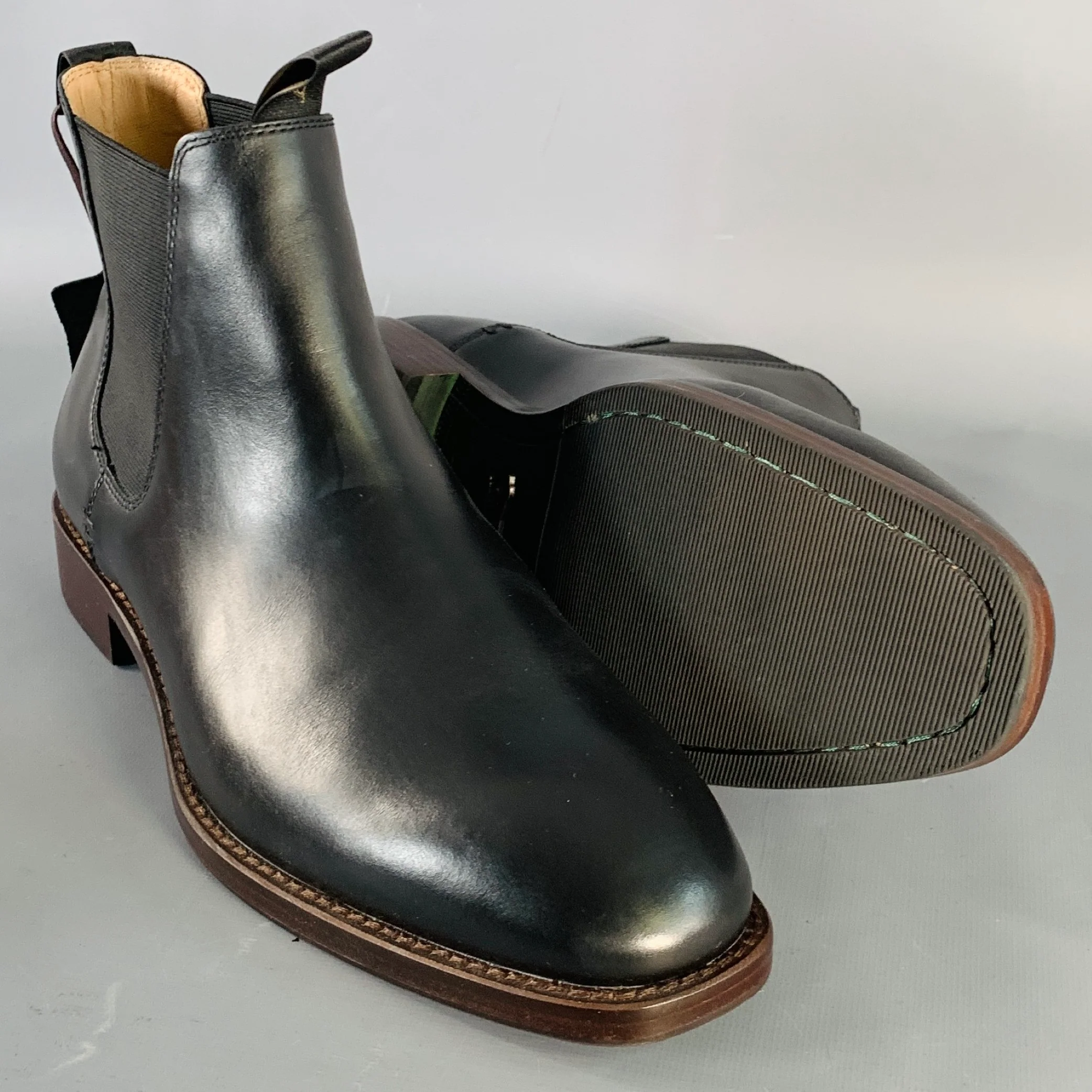RODD & GUNN Size 10 Farmlands Black Leather Ankle Chelsea Boots - Image 5