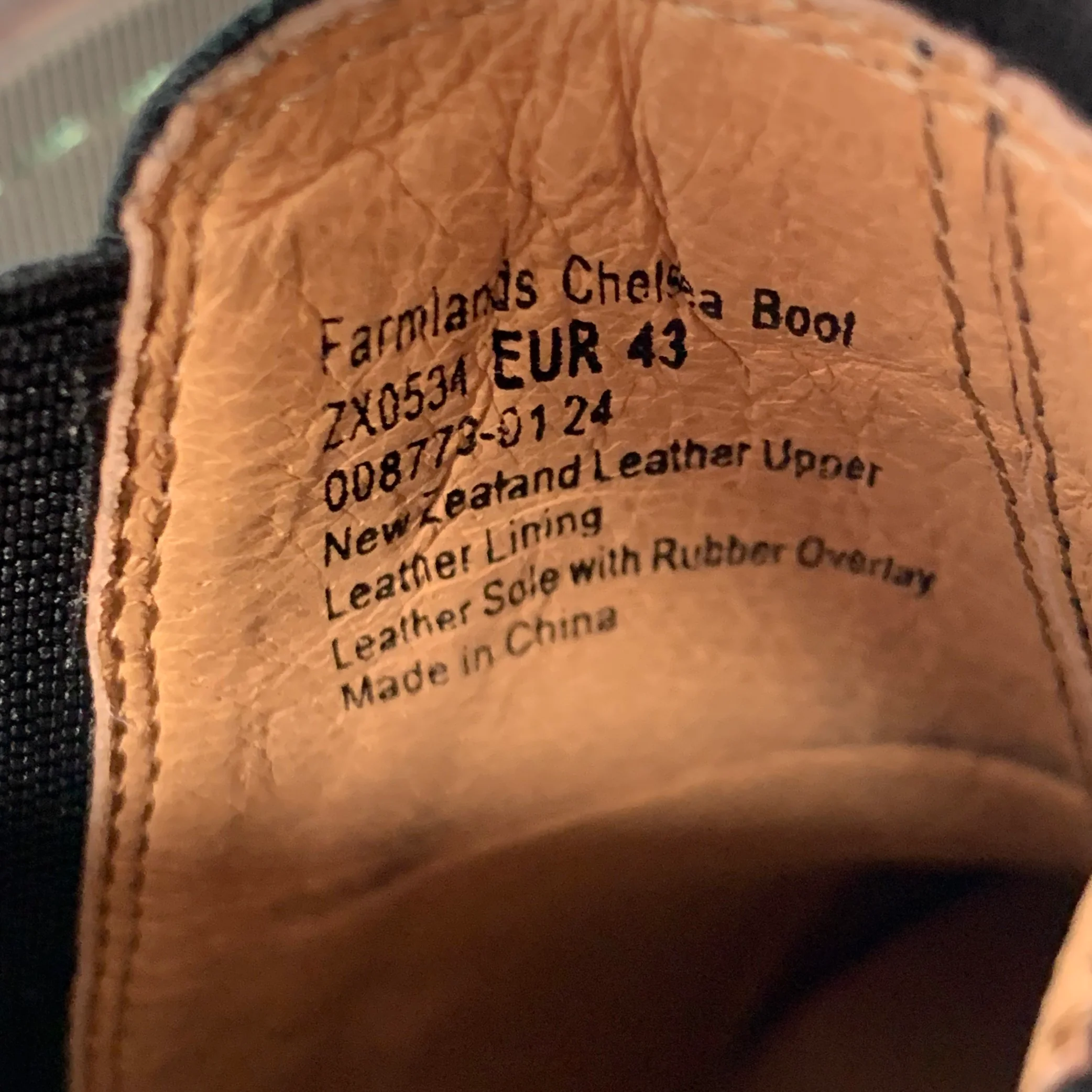 RODD & GUNN Size 10 Farmlands Black Leather Ankle Chelsea Boots - Image 8